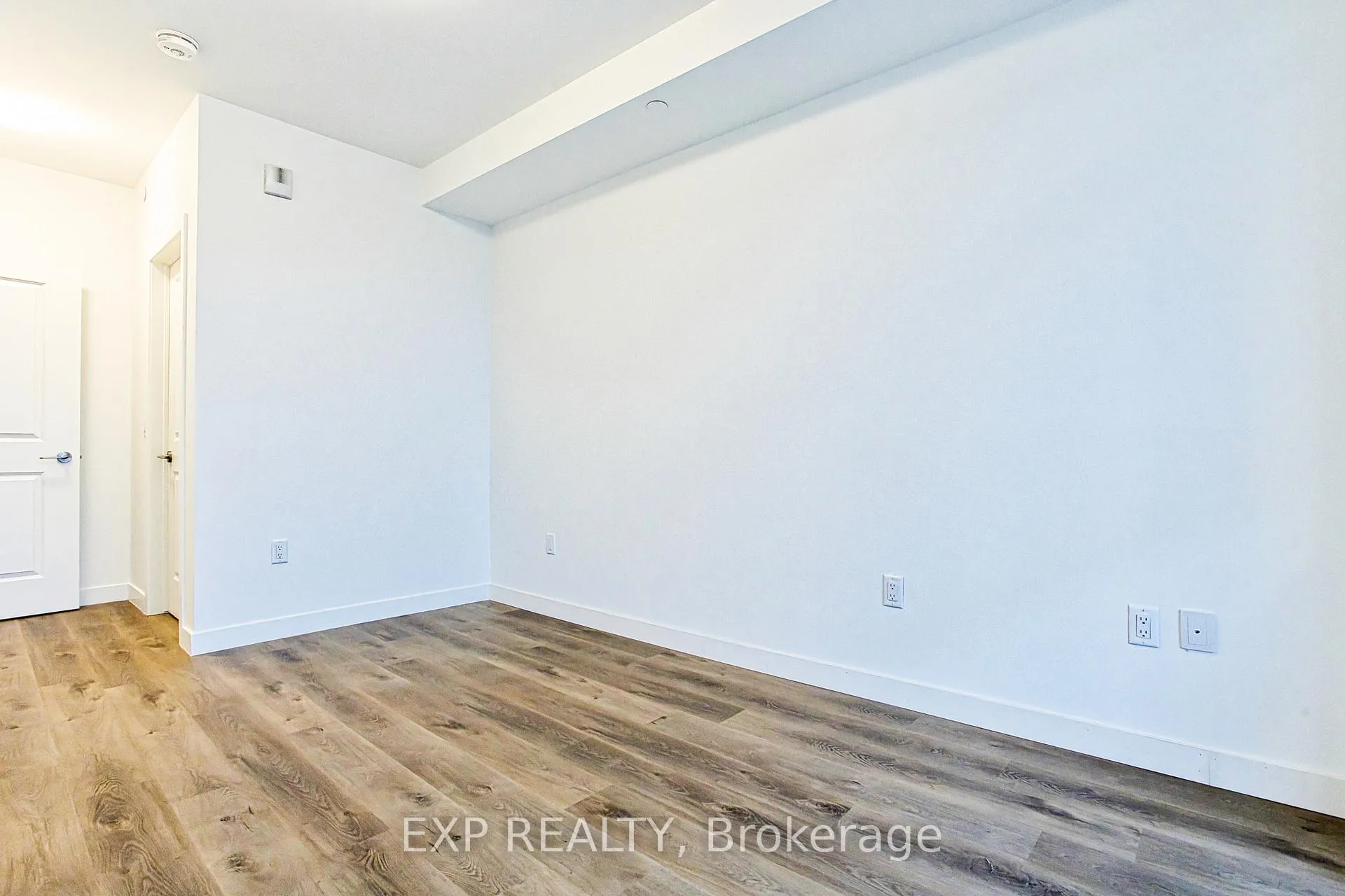Photo 15 of Unit 711, 461 Green Road, Hamilton, Lakeshore — HOMEH
