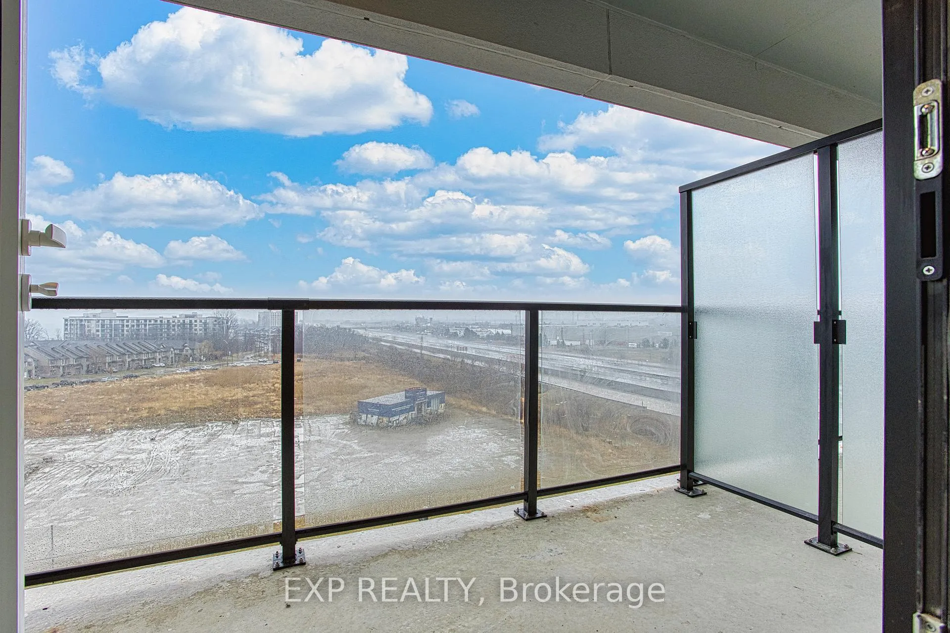 Photo 17 of Unit 711, 461 Green Road, Hamilton, Lakeshore — HOMEH