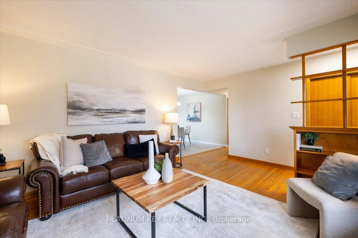 Photo 7 of 196 Mckellar Street, Strathroy-Caradoc, SW — HOMEH