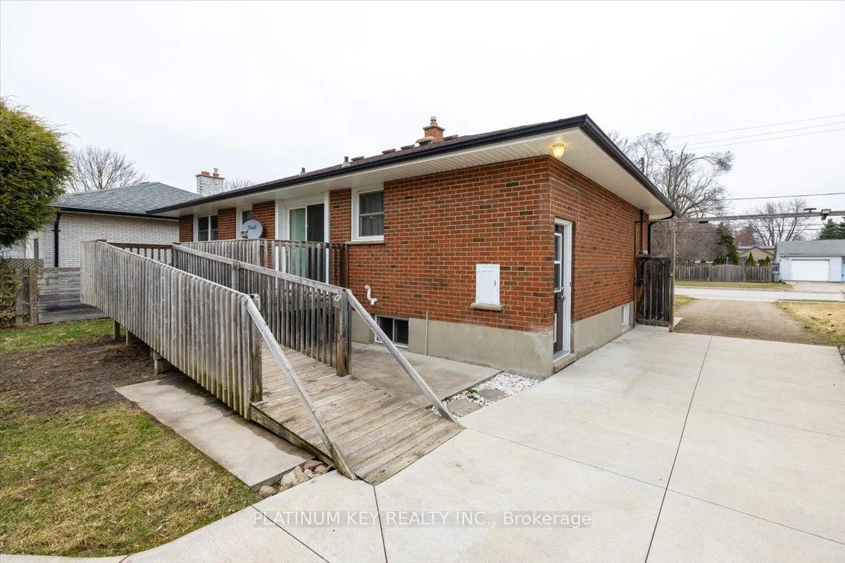 Photo 19 of 196 Mckellar Street, Strathroy-Caradoc, SW — HOMEH