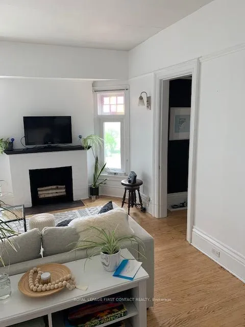 Photo 4 of Unit 1, 9 Poyntz Street, Barrie, City Centre — HOMEH