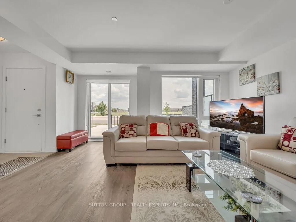 Photo 4 of Unit 17, 25 Romilly Avenue, Brampton, Northwest Brampton — HOMEH