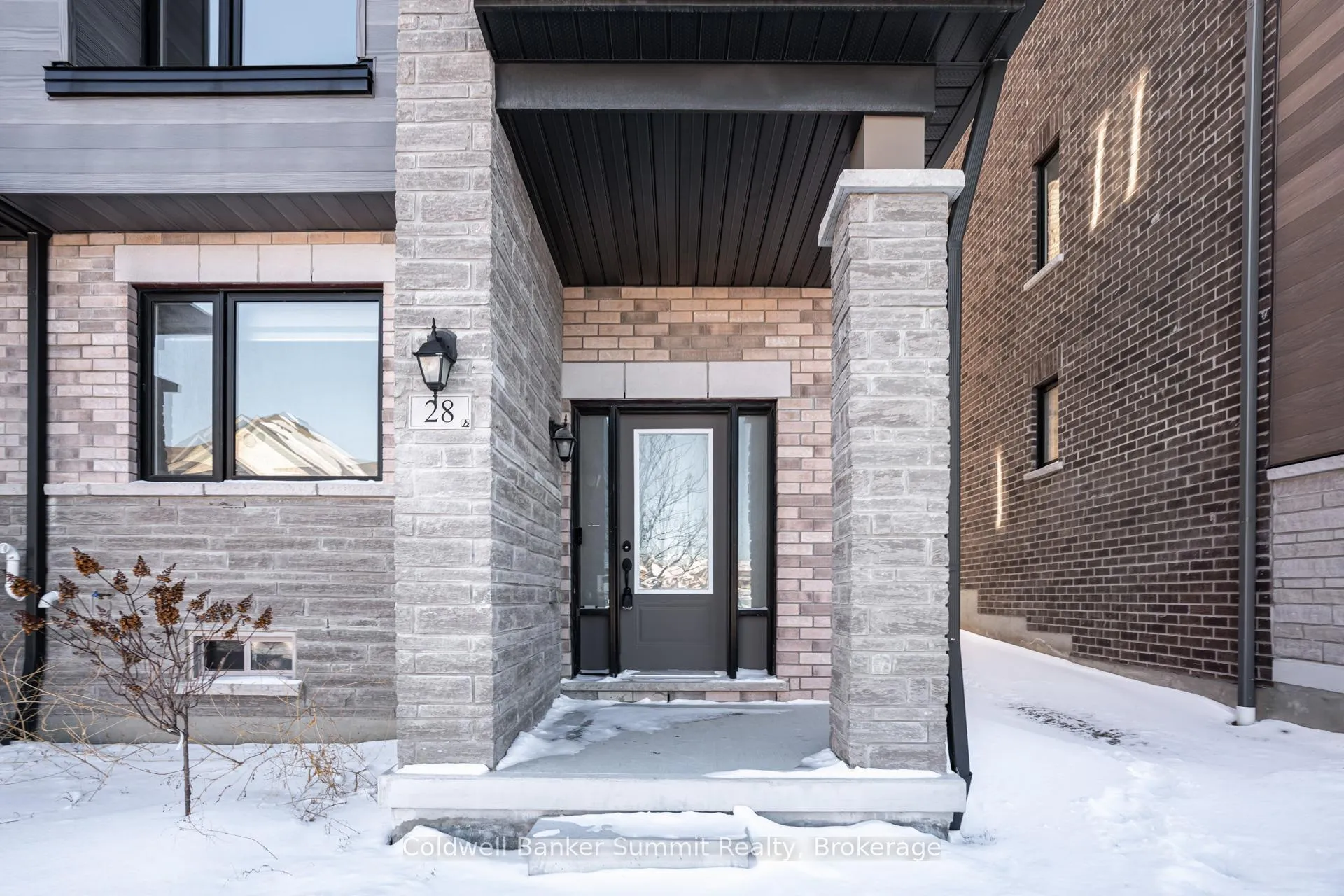 Photo 4 of 28 Lord Drive, Ajax, South East — HOMEH