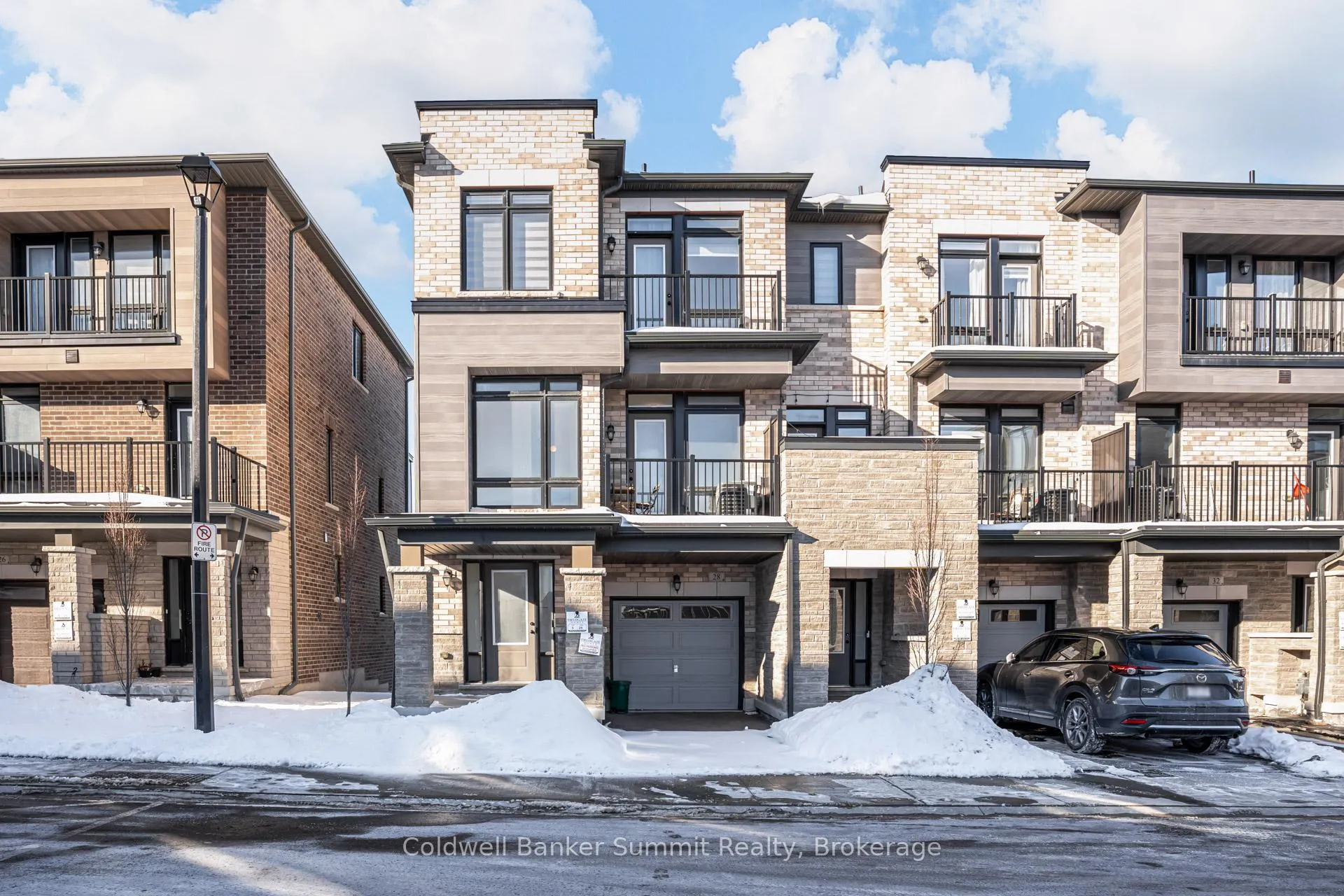 Photo 6 of 28 Lord Drive, Ajax, South East — HOMEH