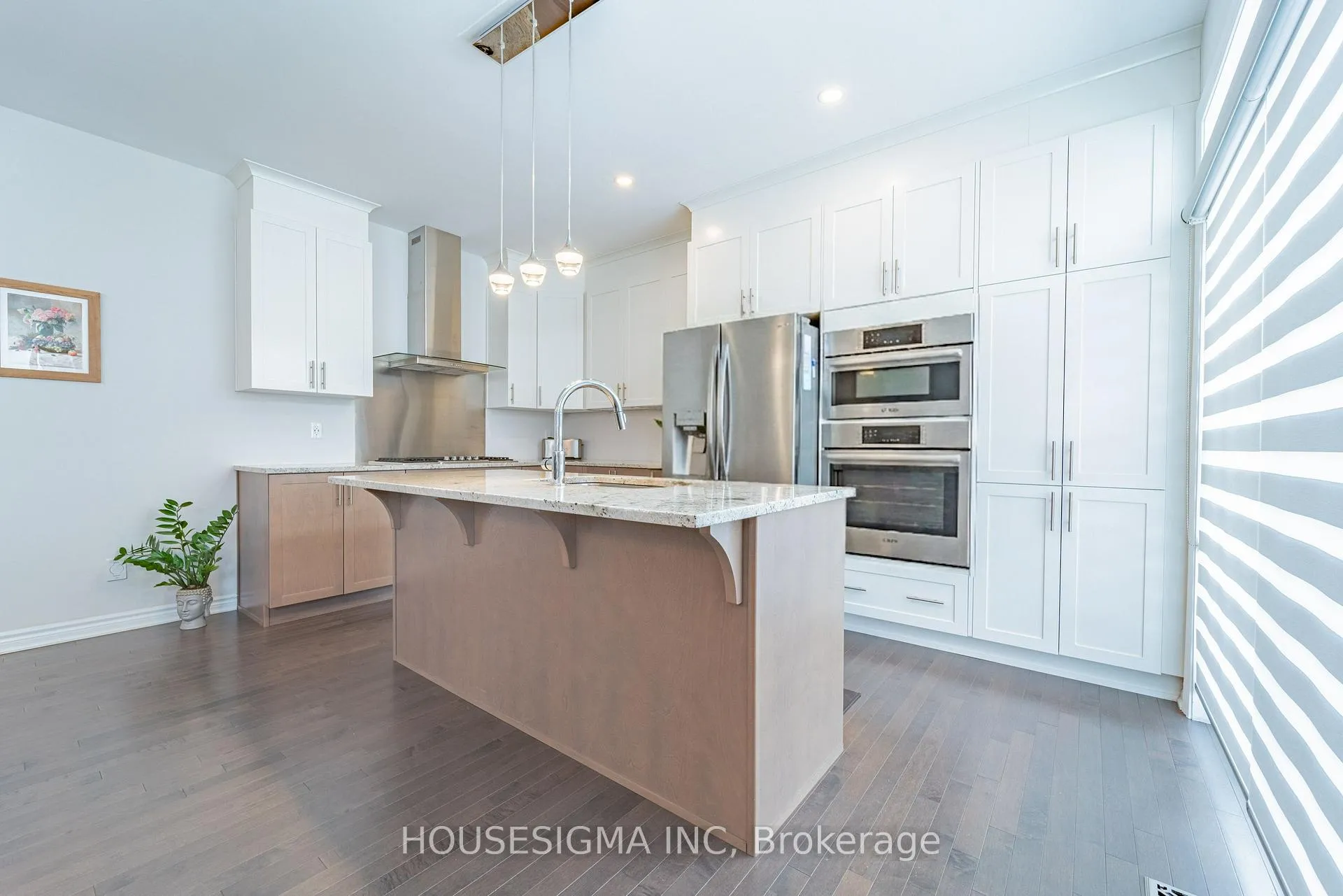 Photo 15 of 547 Ponthieu Circle, Ottawa, Chapel Hill South - Orleans Village — HOMEH