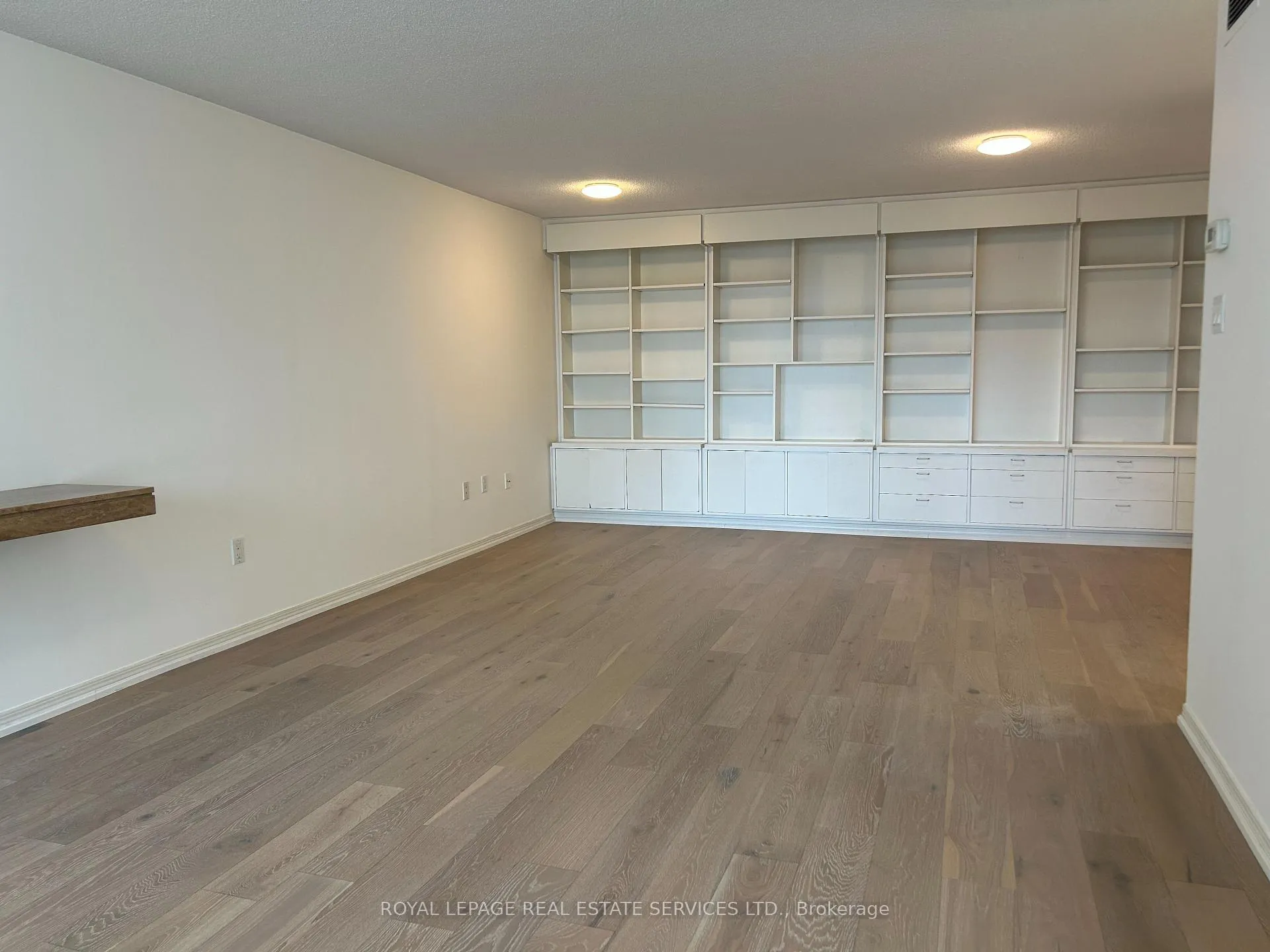 Photo 7 of Unit 901, 360 Bloor Street E, Toronto, Rosedale-Moore Park — HOMEH