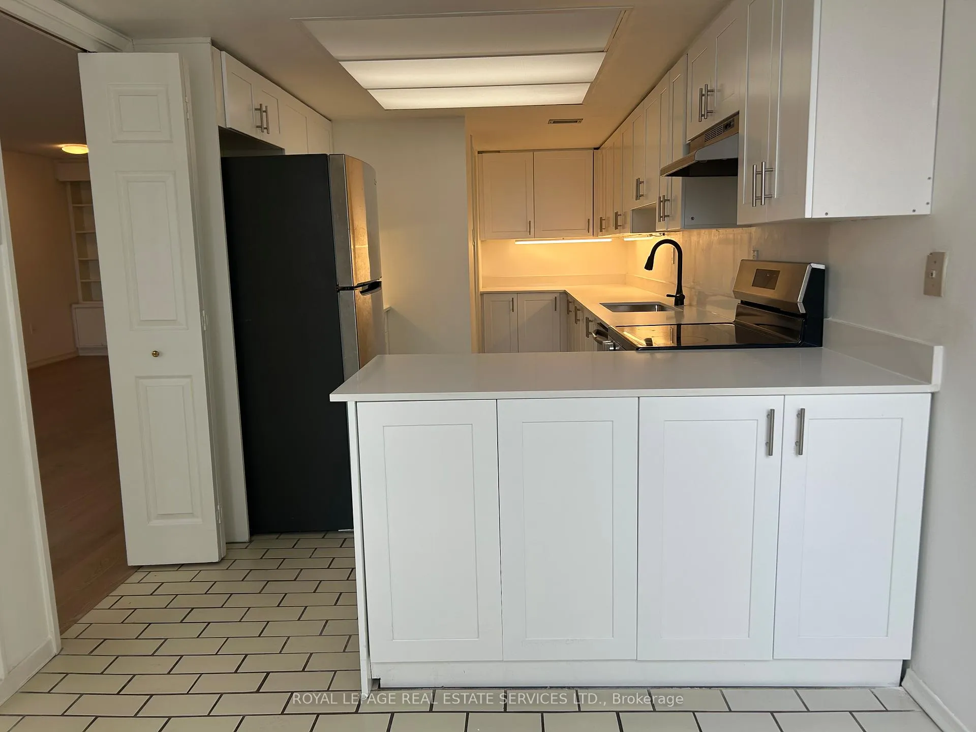 Photo 15 of Unit 901, 360 Bloor Street E, Toronto, Rosedale-Moore Park — HOMEH