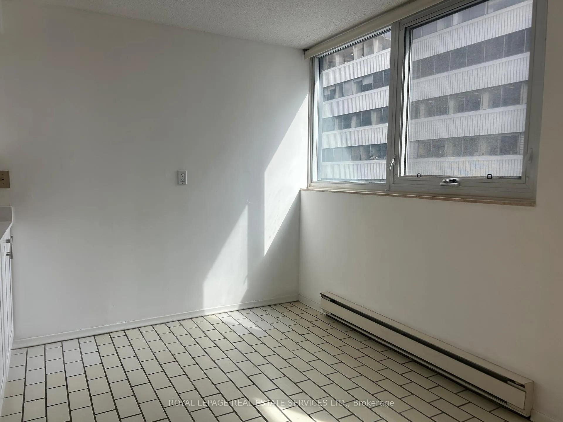 Photo 16 of Unit 901, 360 Bloor Street E, Toronto, Rosedale-Moore Park — HOMEH