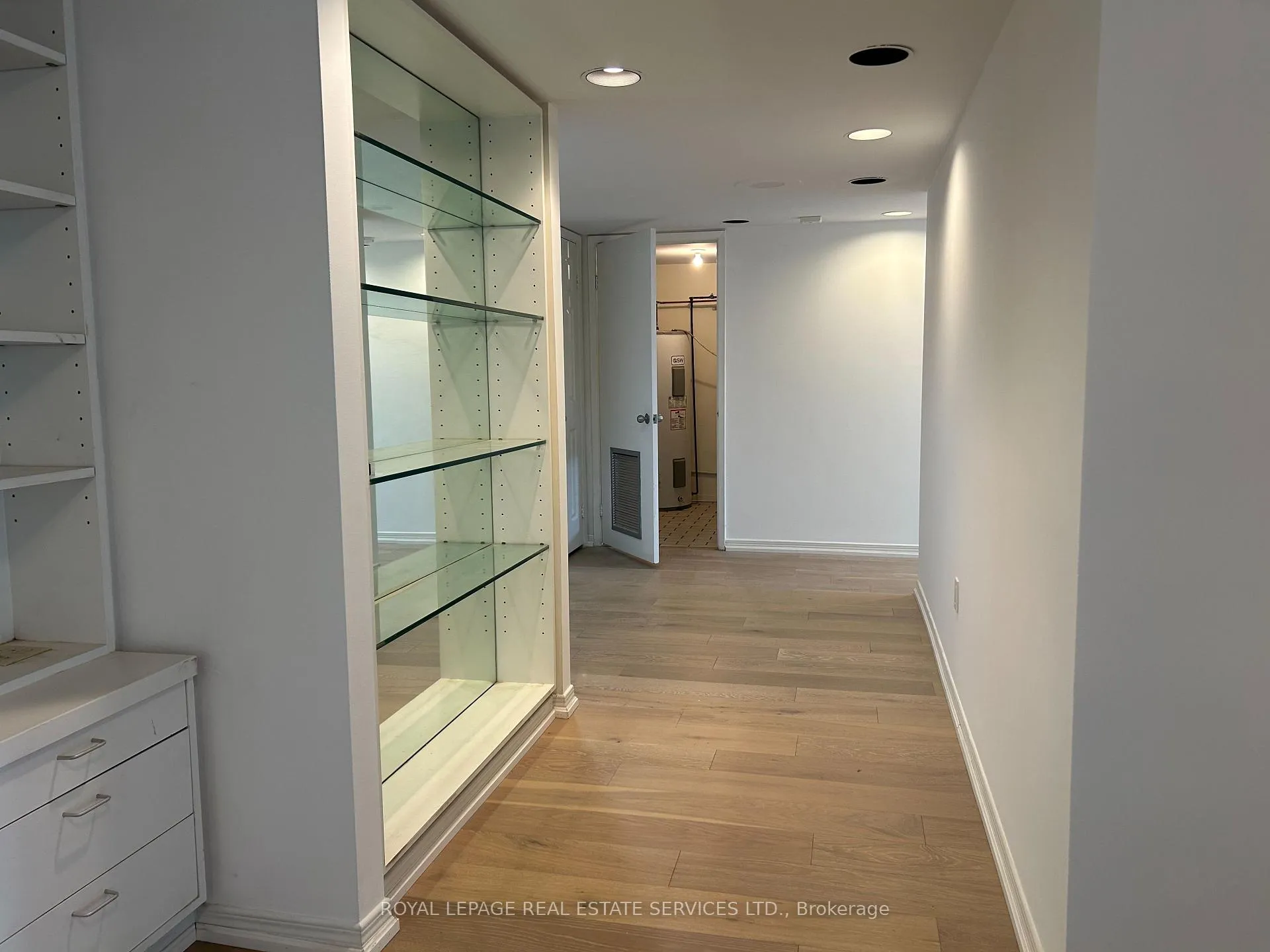 Photo 17 of Unit 901, 360 Bloor Street E, Toronto, Rosedale-Moore Park — HOMEH