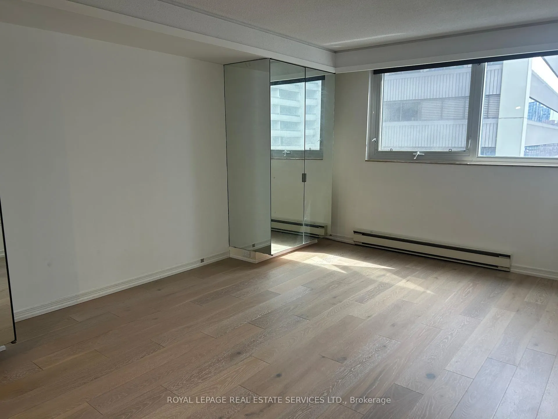 Photo 18 of Unit 901, 360 Bloor Street E, Toronto, Rosedale-Moore Park — HOMEH