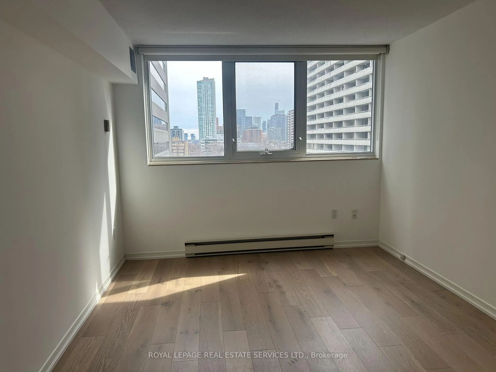 Photo 24 of Unit 901, 360 Bloor Street E, Toronto, Rosedale-Moore Park — HOMEH