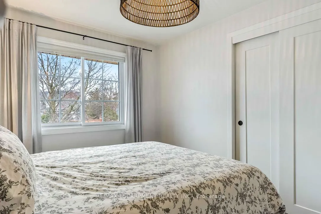 Photo 16 of 4507 Cosburn Crescent, Burlington, Shoreacres — HOMEH
