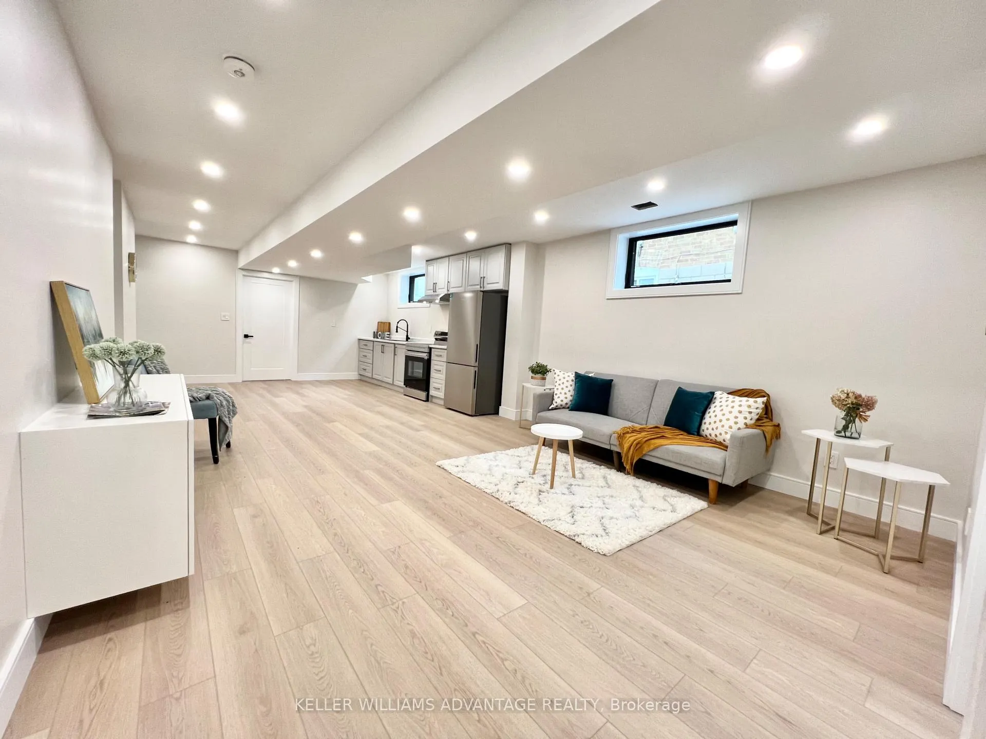 Photo 2 of Unit Lower, 6 Phenix Drive, Scarborough, Birchcliffe-Cliffside — HOMEH