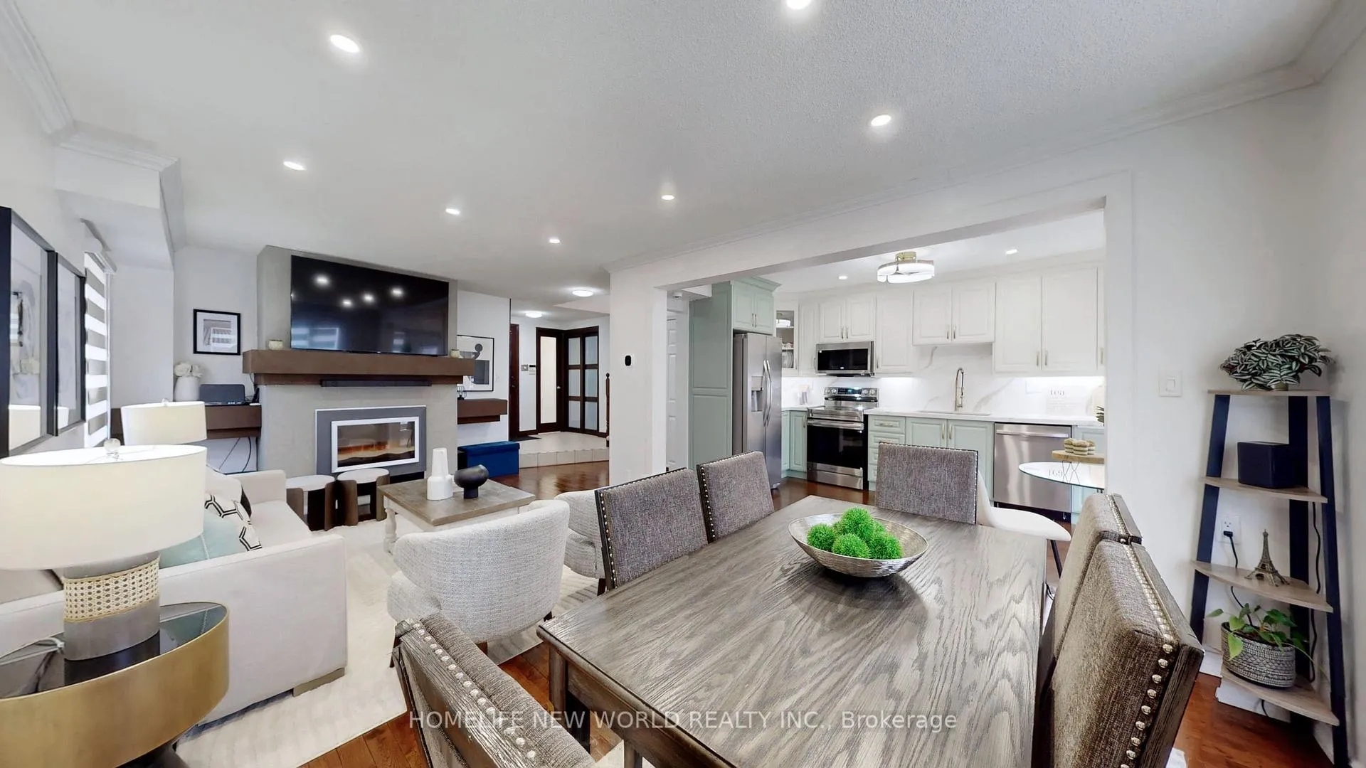 Photo 5 of 1608 Rawlings Drive, Pickering, Liverpool — HOMEH