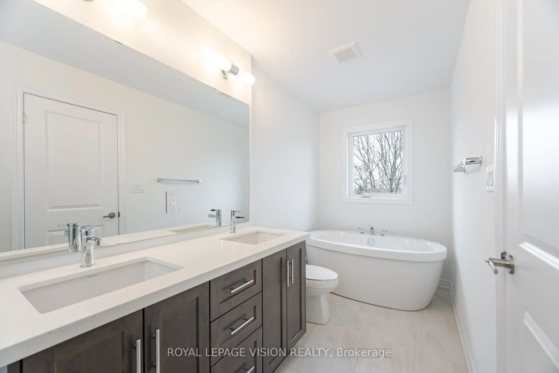 Photo 34 of 20 Folcroft Street, Brampton, Credit Valley — HOMEH