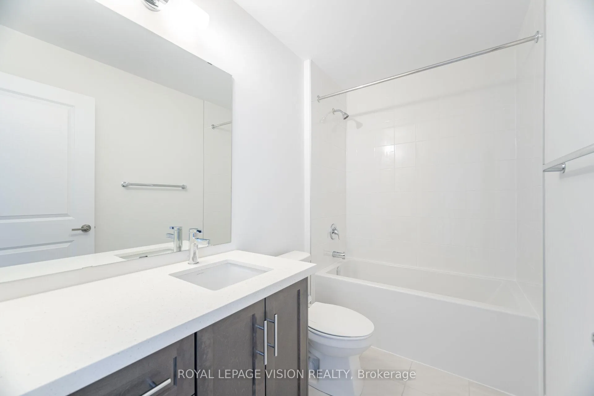 Photo 40 of 20 Folcroft Street, Brampton, Credit Valley — HOMEH