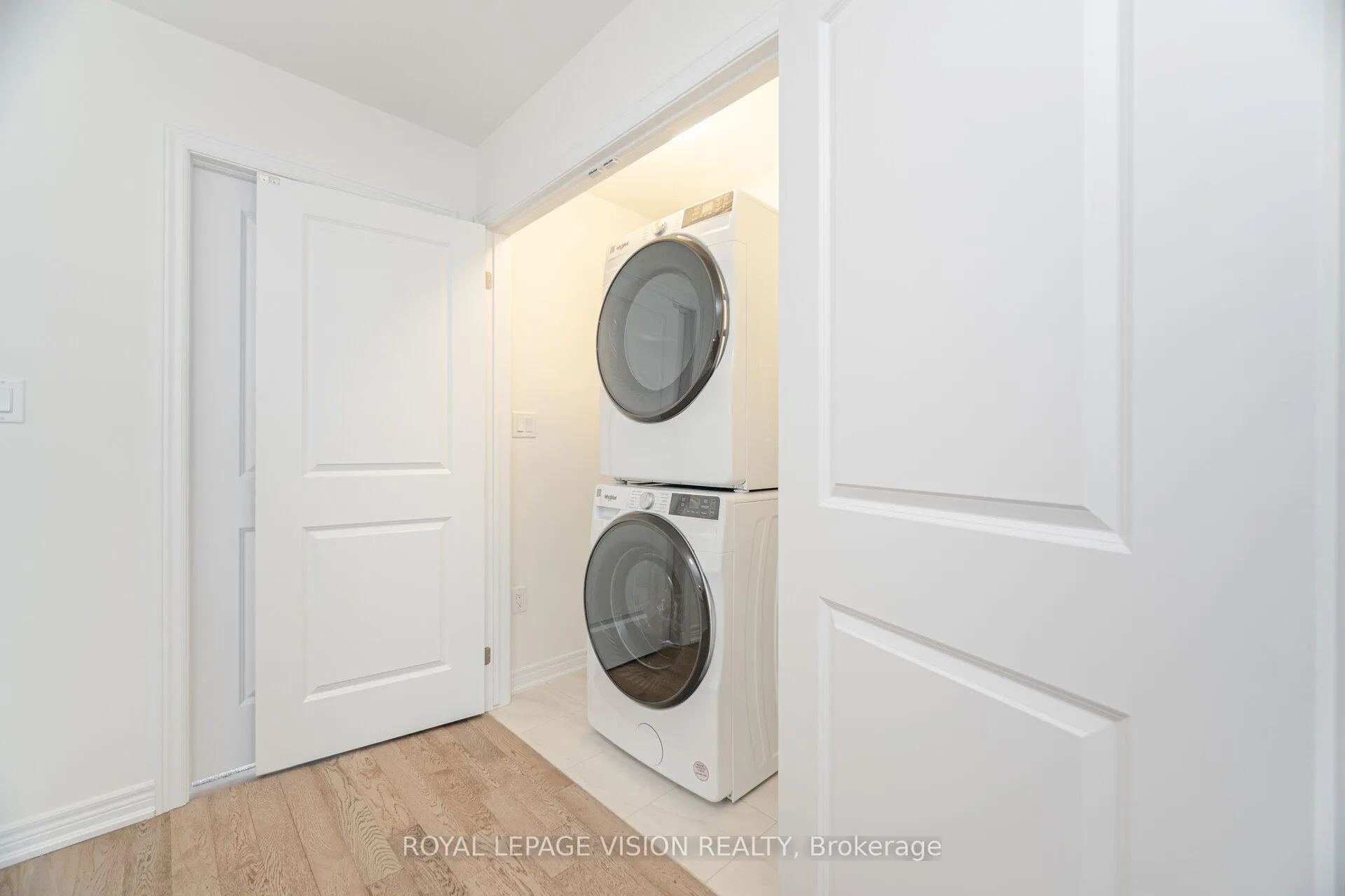 Photo 41 of 20 Folcroft Street, Brampton, Credit Valley — HOMEH