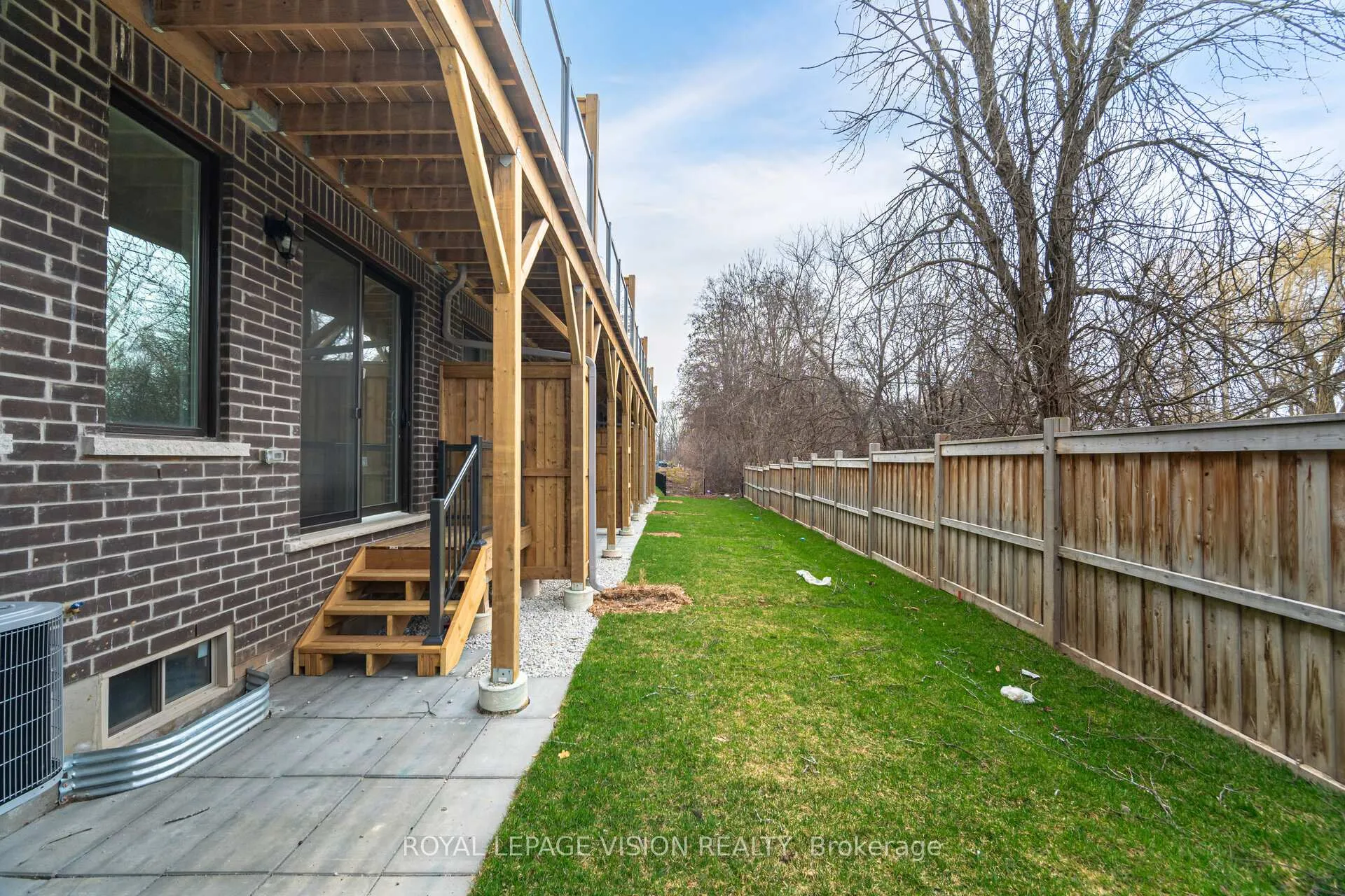 Photo 48 of 20 Folcroft Street, Brampton, Credit Valley — HOMEH