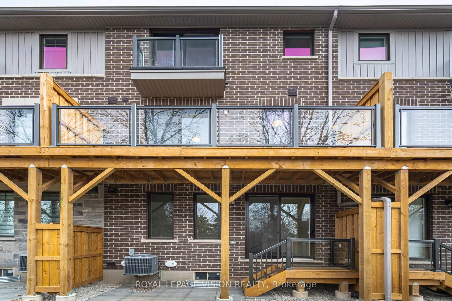 Photo 49 of 20 Folcroft Street, Brampton, Credit Valley — HOMEH