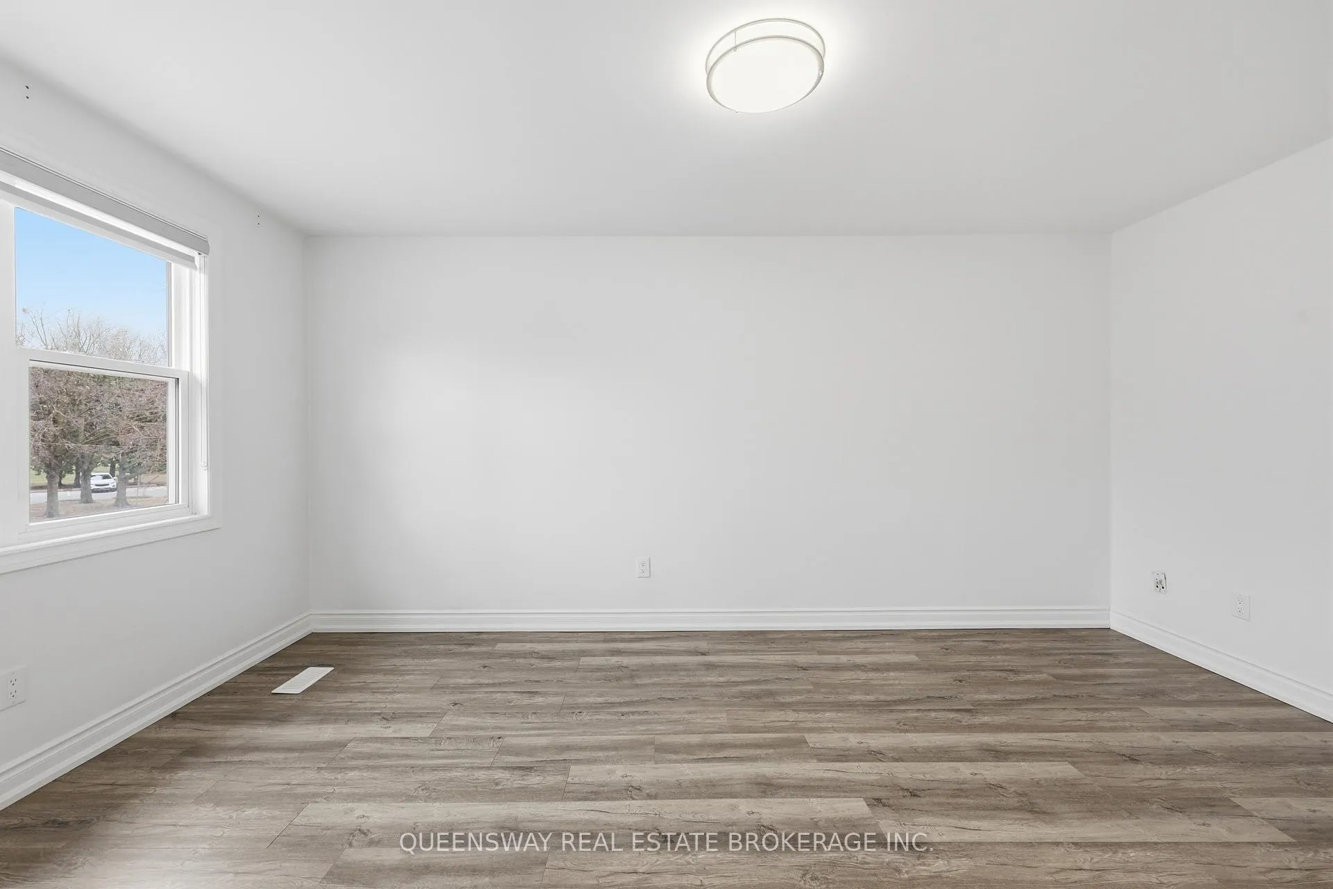 Photo 13 of Unit 1, 4196 Longmoor Drive, Burlington, Shoreacres — HOMEH