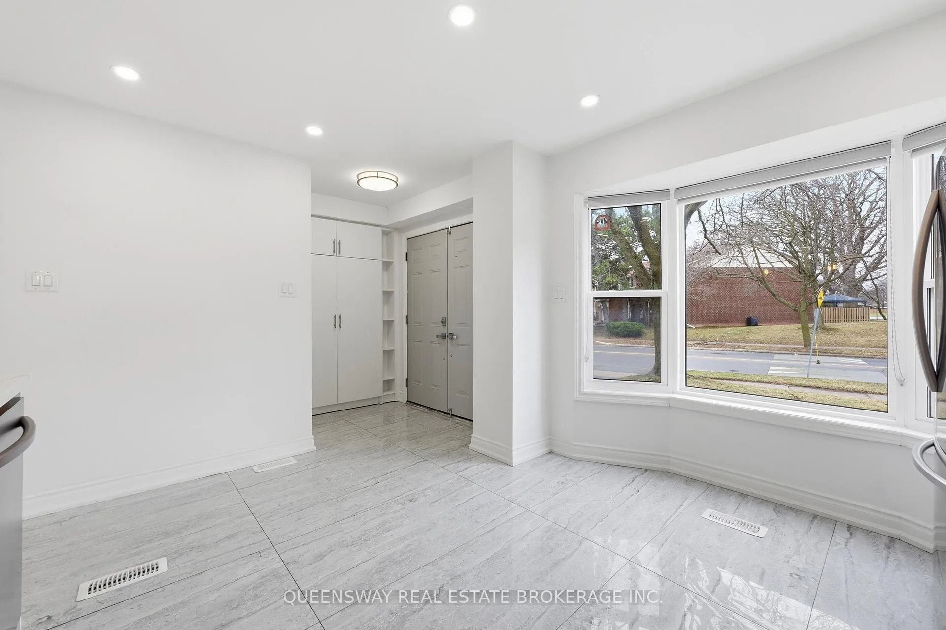 Photo 32 of Unit 1, 4196 Longmoor Drive, Burlington, Shoreacres — HOMEH