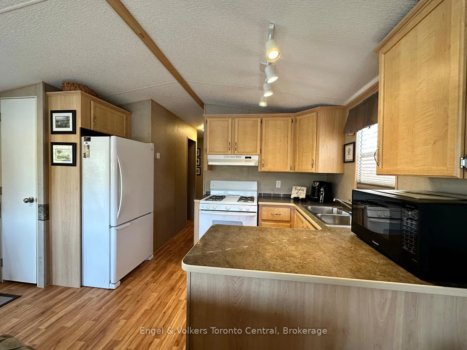 Photo 11 of Unit T103, 7489 Sideroad 5 E, Wellington North, Rural Wellington North — HOMEH