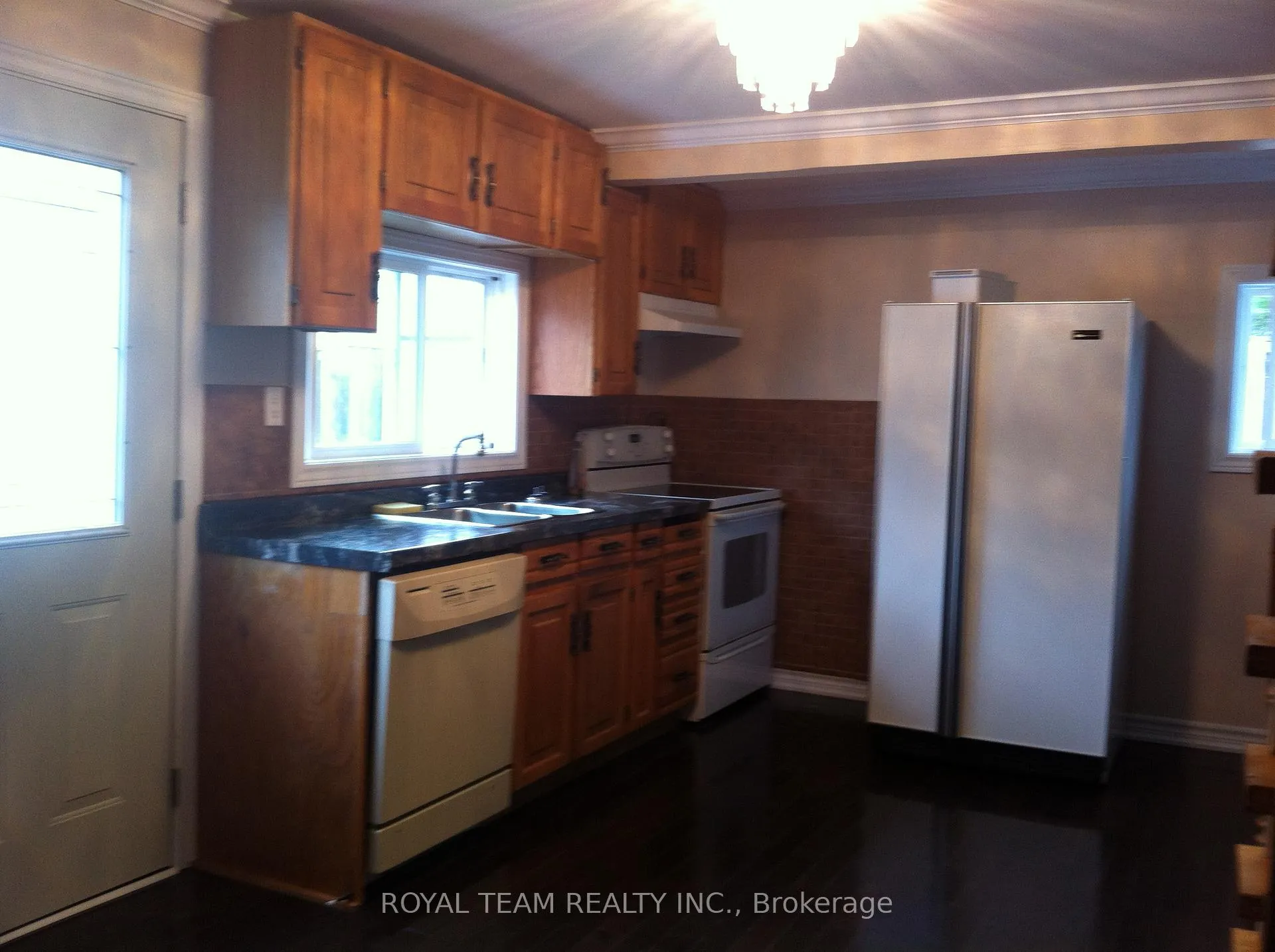 Photo 6 of 11 Middlebrook Road, Wasaga Beach — HOMEH