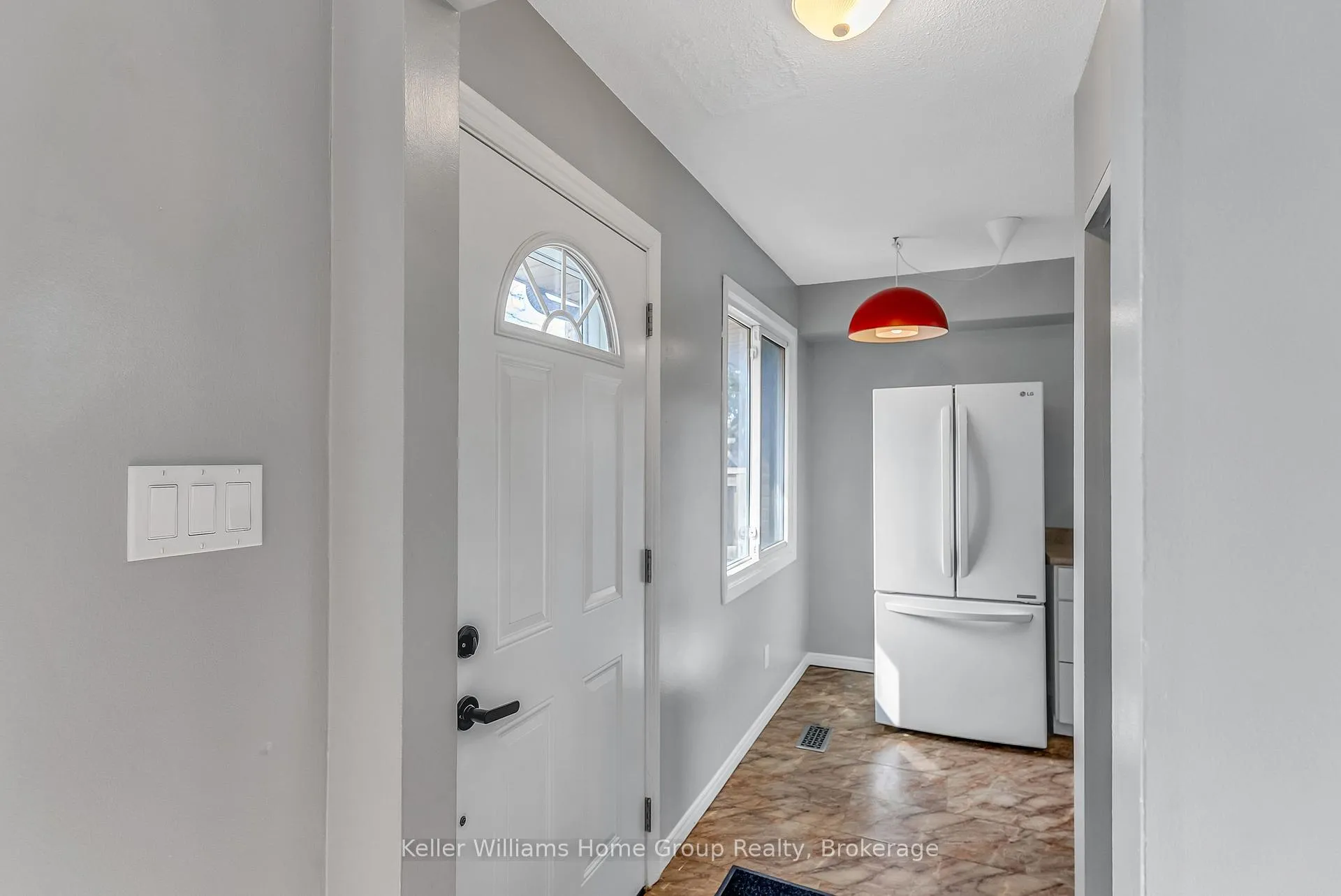Photo 4 of 334 Scottsdale Drive, Guelph, Dovercliffe Park/Old University — HOMEH