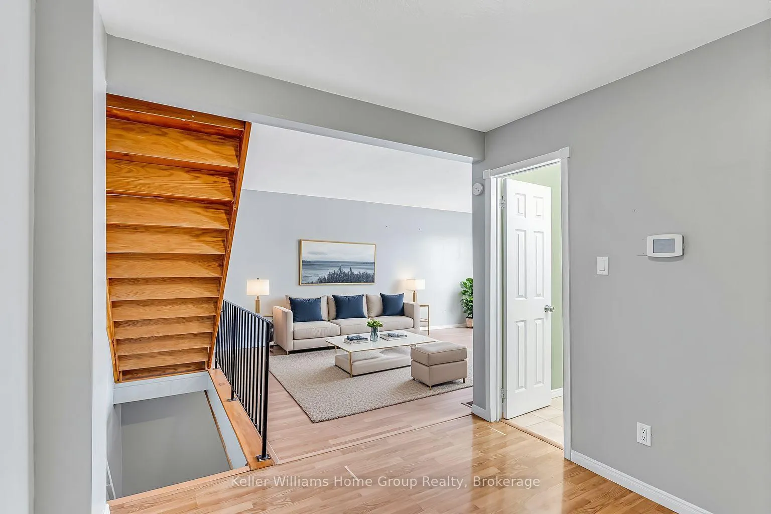 Photo 13 of 334 Scottsdale Drive, Guelph, Dovercliffe Park/Old University — HOMEH