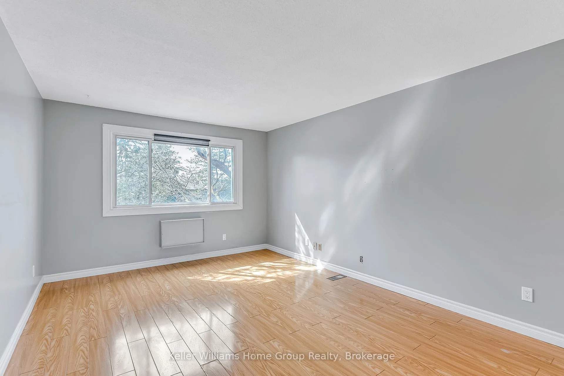 Photo 24 of 334 Scottsdale Drive, Guelph, Dovercliffe Park/Old University — HOMEH