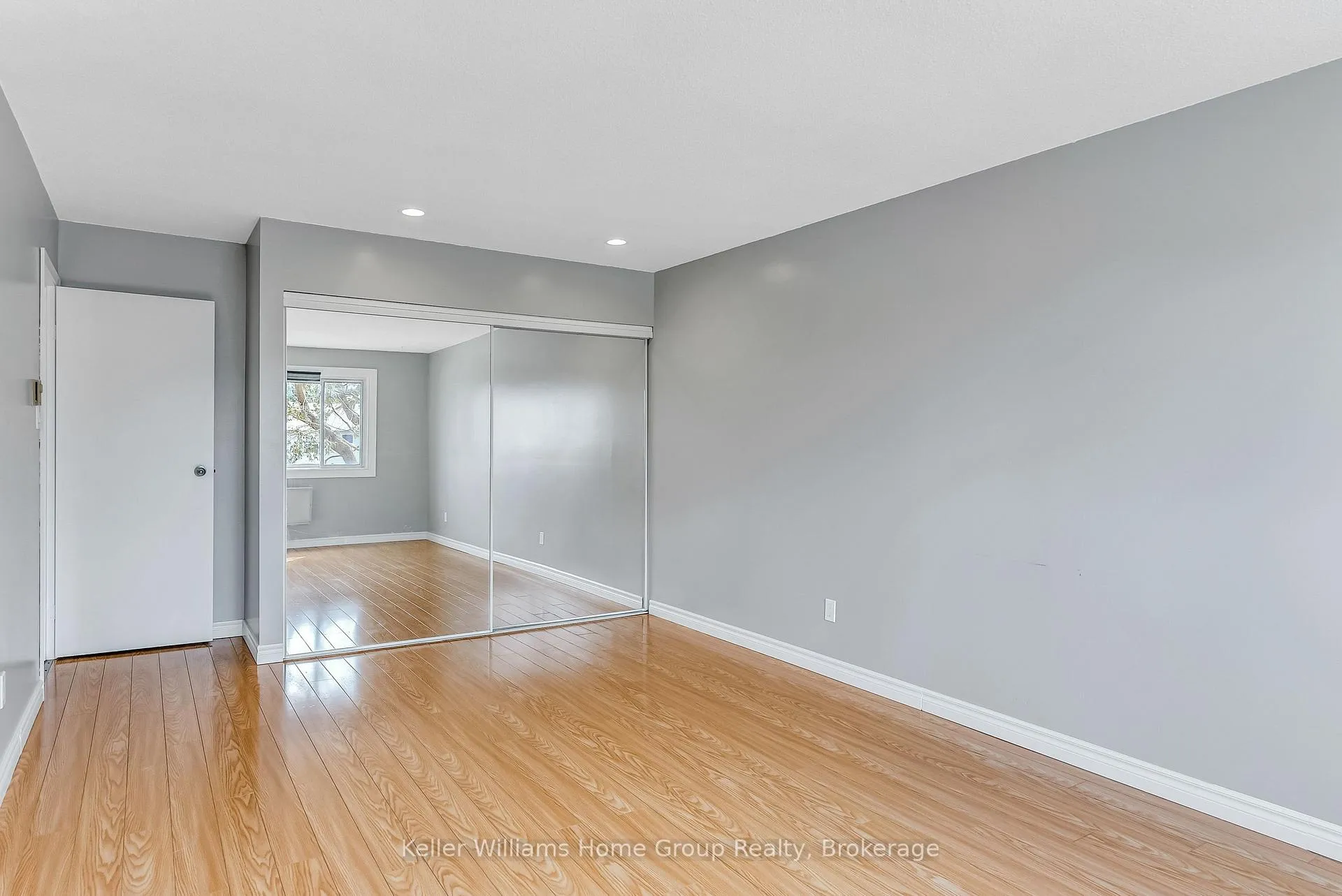 Photo 25 of 334 Scottsdale Drive, Guelph, Dovercliffe Park/Old University — HOMEH