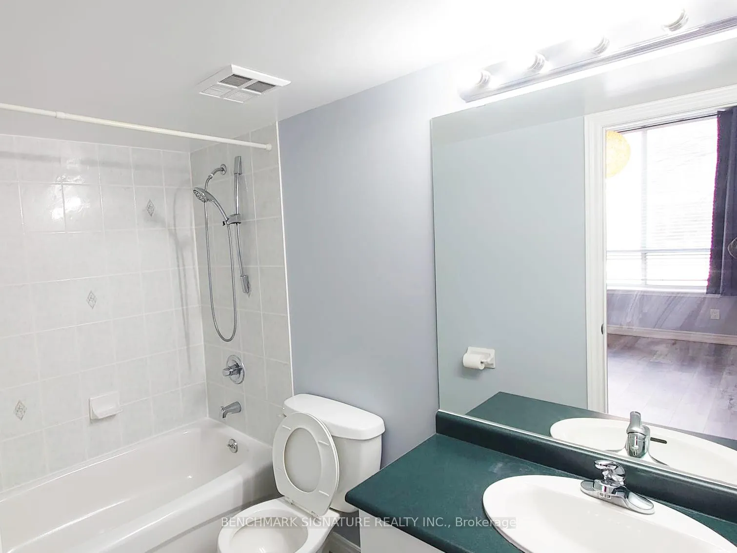 Photo 4 of Unit 110, 25 Times Avenue, Markham, Commerce Valley — HOMEH