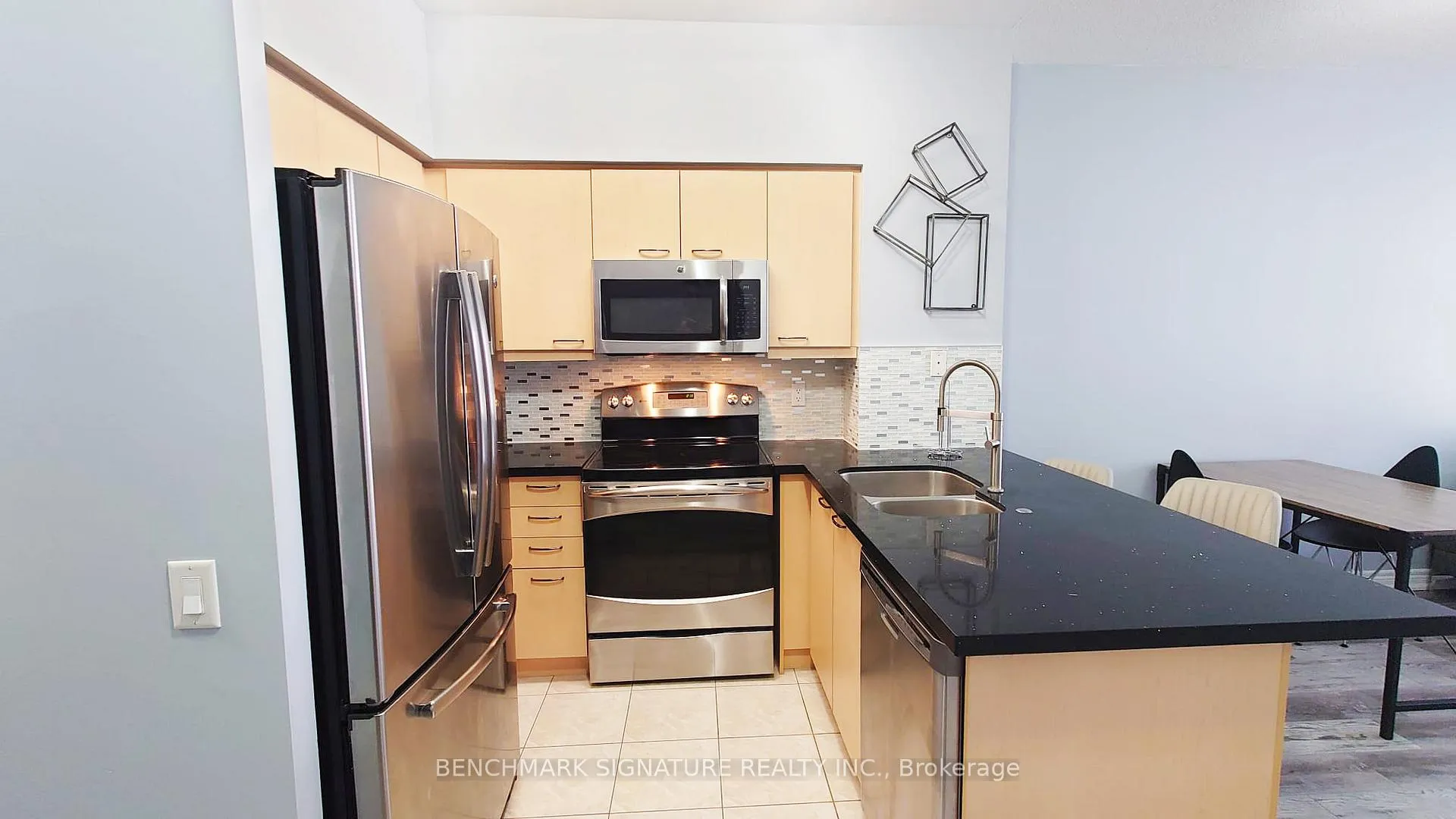 Photo 8 of Unit 110, 25 Times Avenue, Markham, Commerce Valley — HOMEH