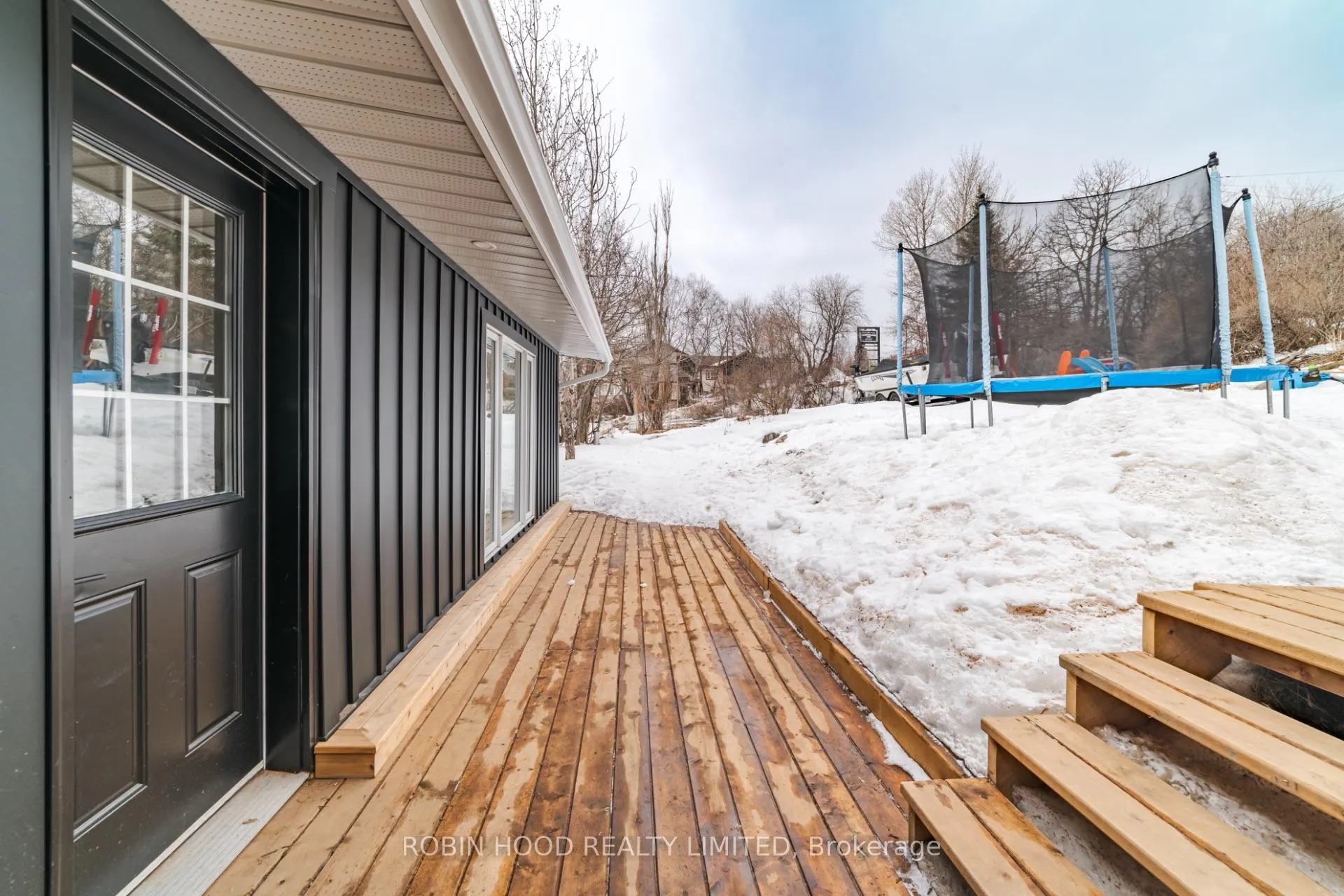 Photo 2 of 715 Clair Street, Kenora — HOMEH