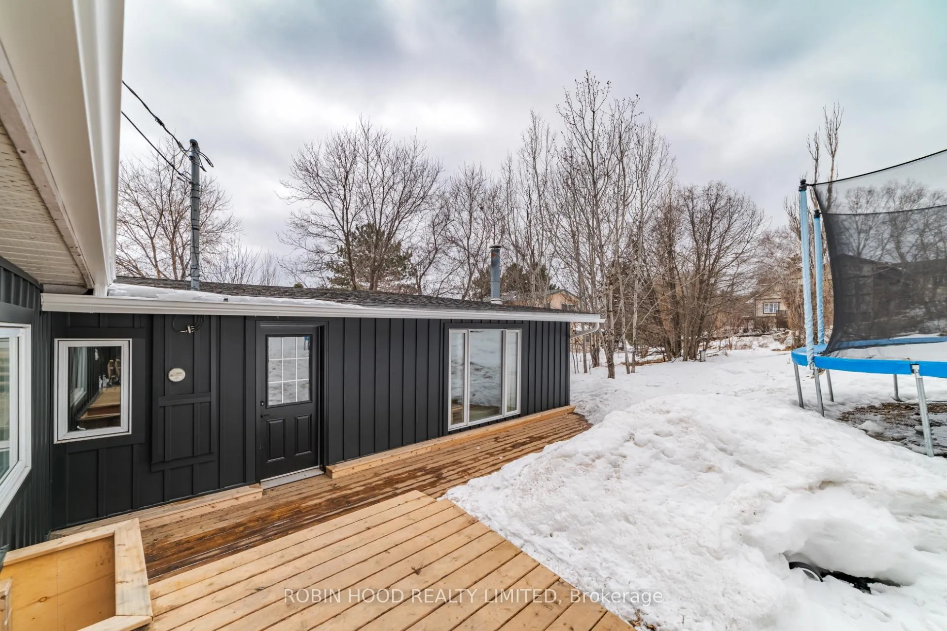 Photo 4 of 715 Clair Street, Kenora — HOMEH