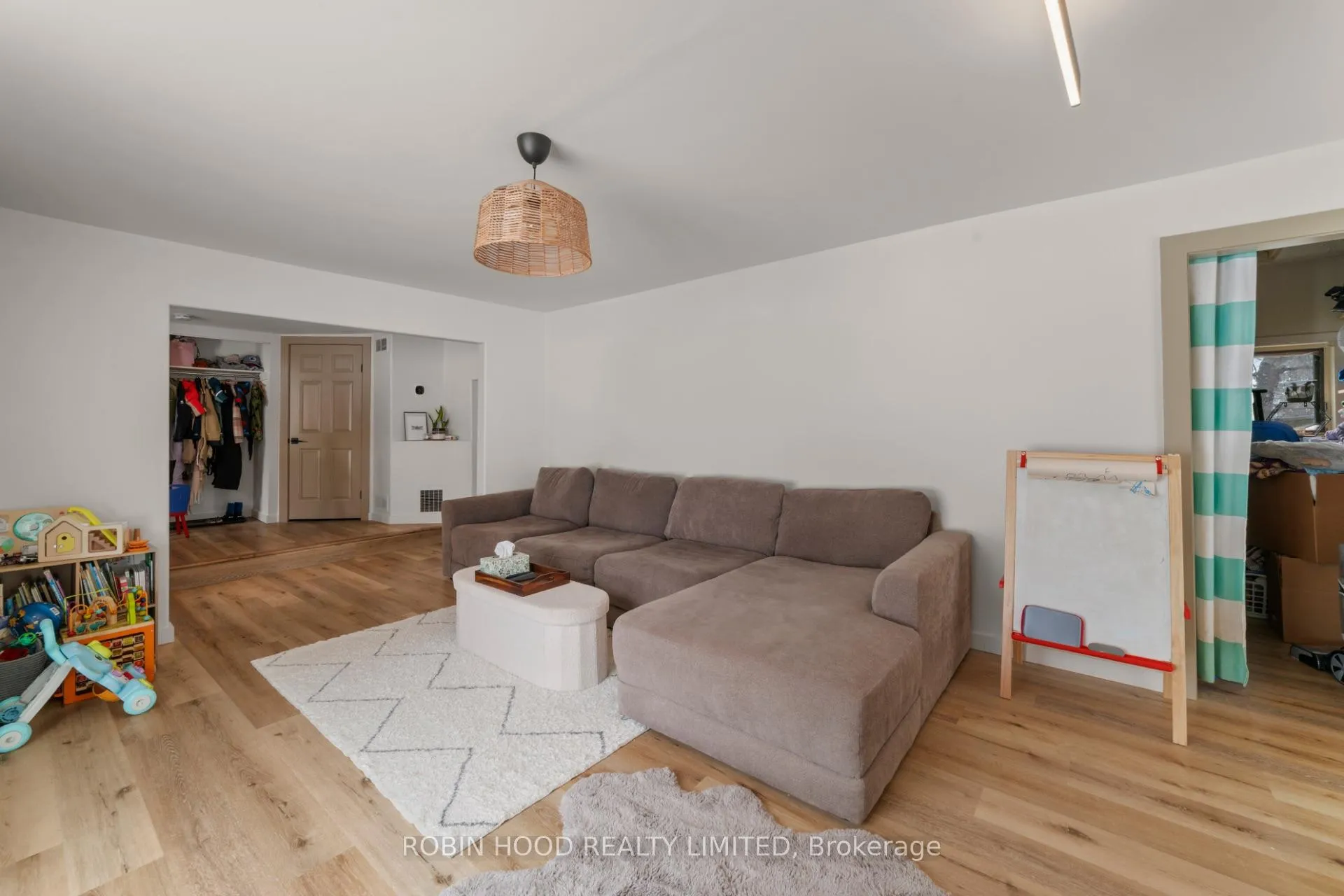 Photo 19 of 715 Clair Street, Kenora — HOMEH