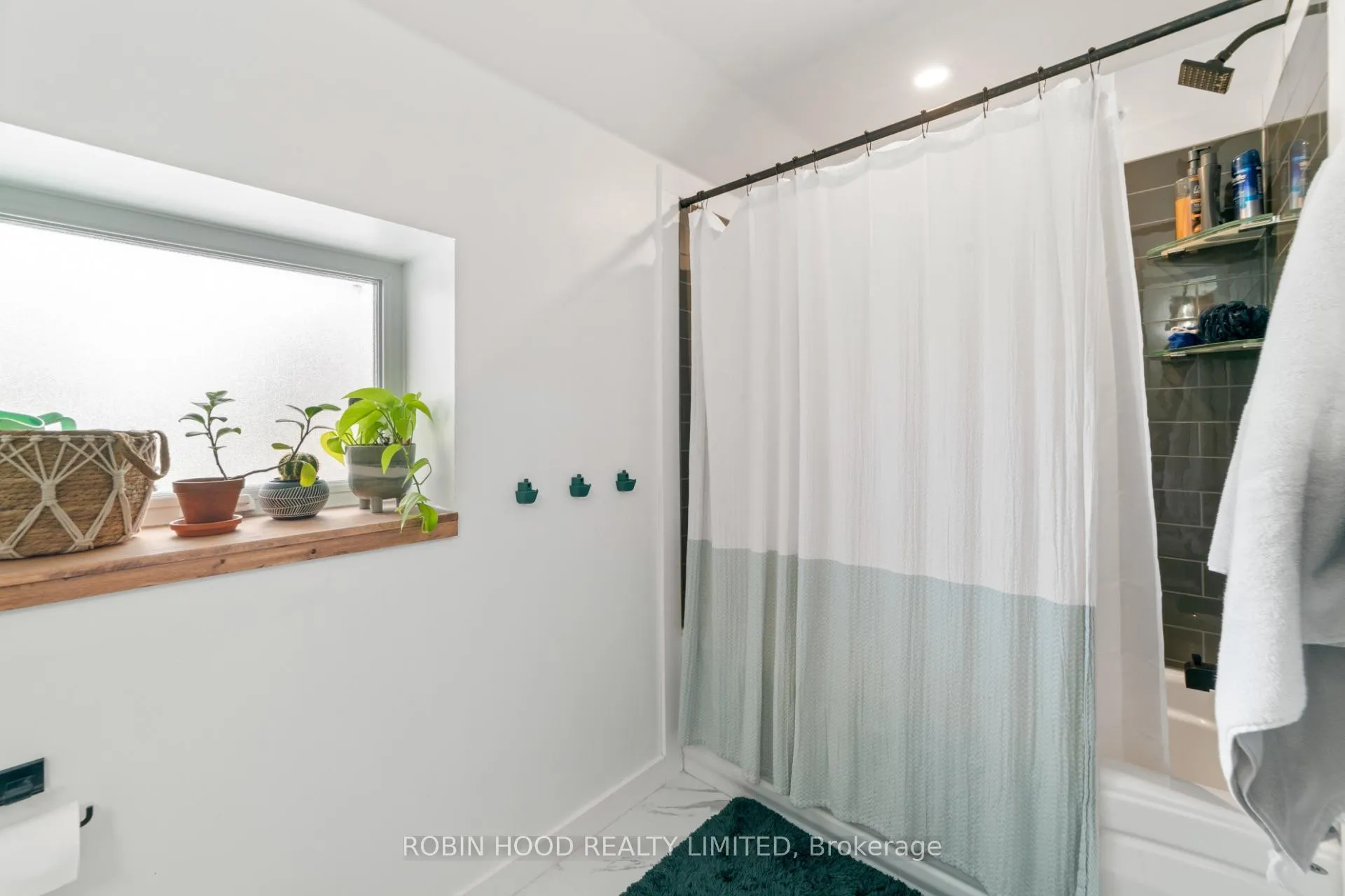 Photo 28 of 715 Clair Street, Kenora — HOMEH