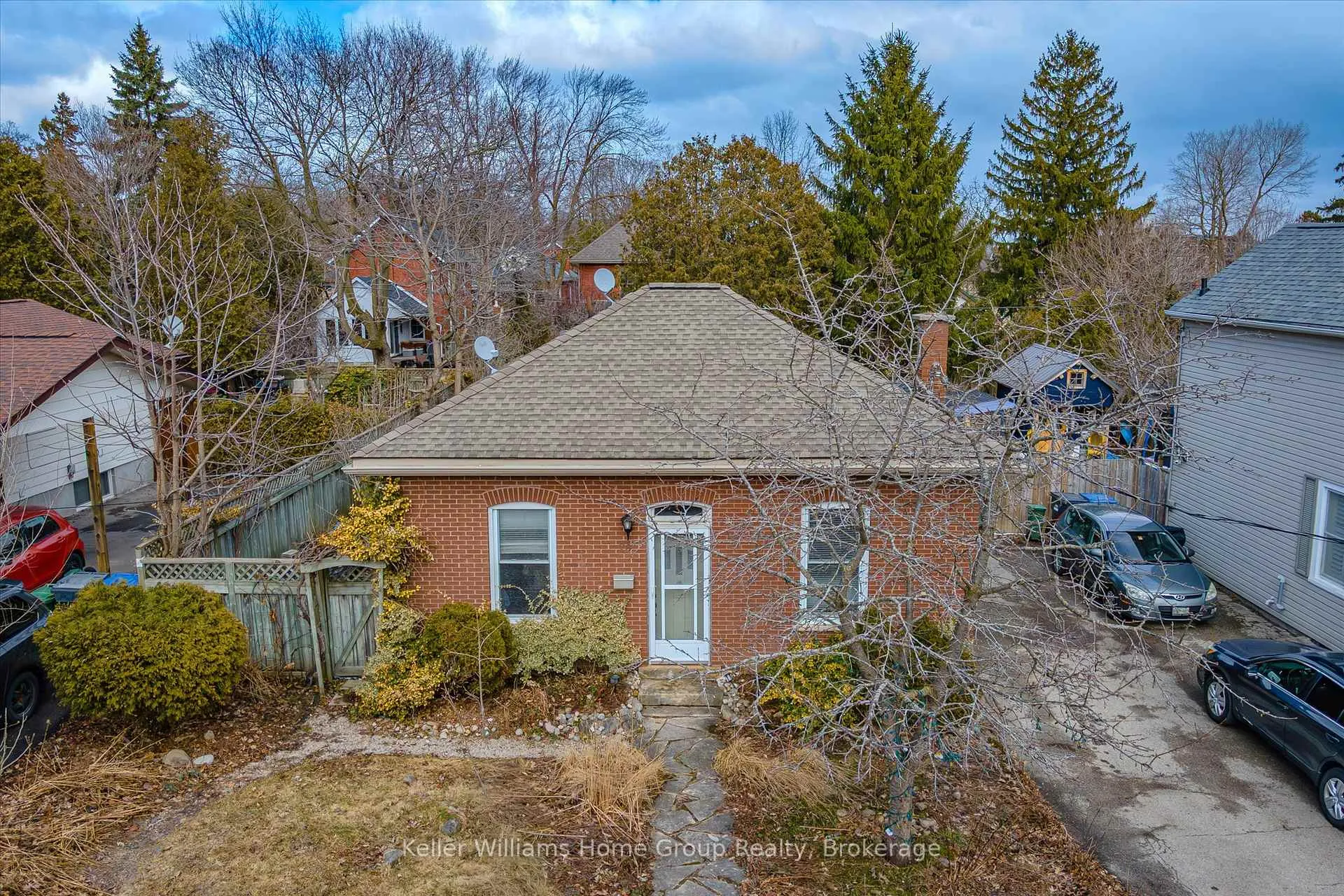 Photo 2 of 98 Hearn Avenue, Guelph, Junction/Onward Willow — HOMEH