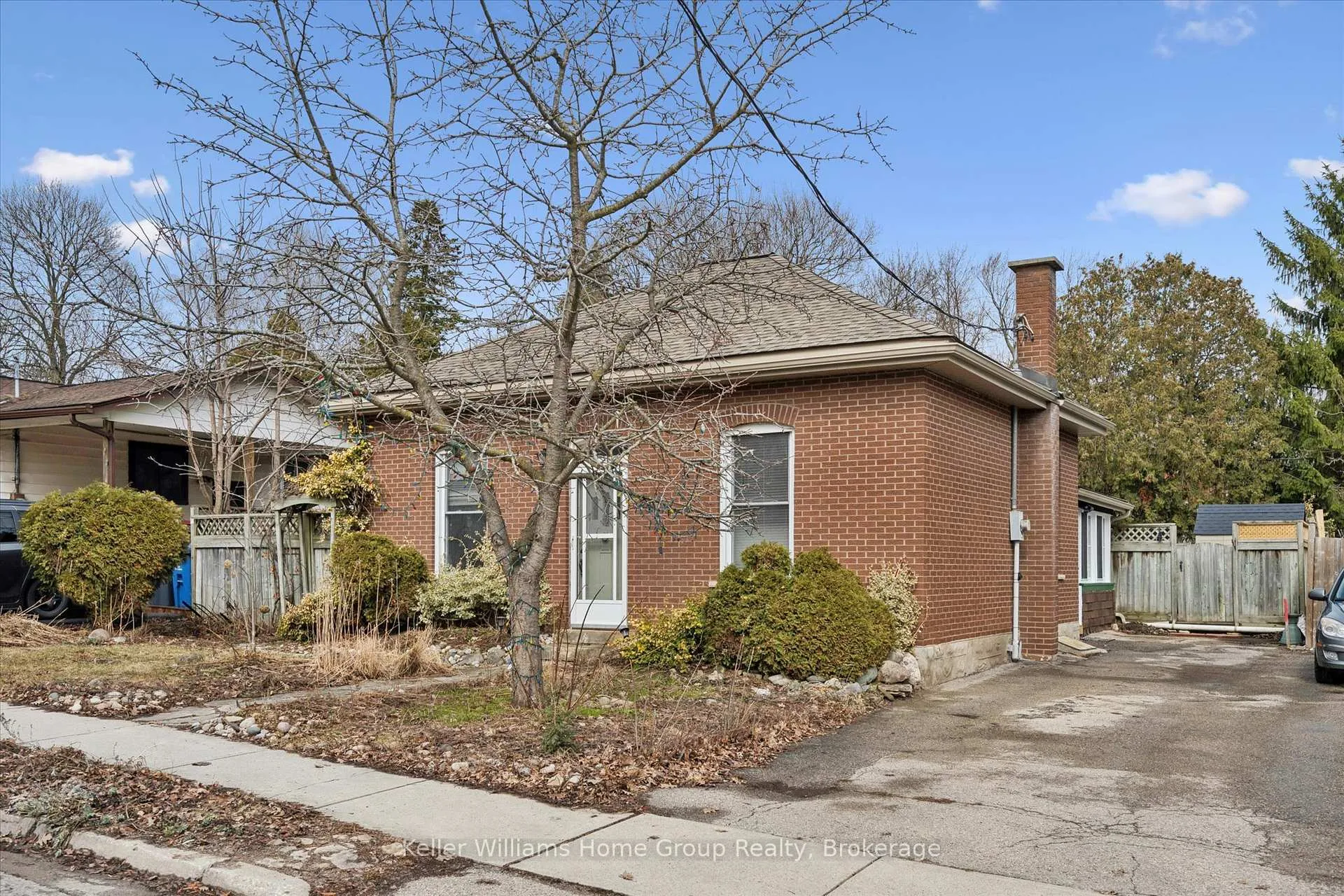 Photo 3 of 98 Hearn Avenue, Guelph, Junction/Onward Willow — HOMEH