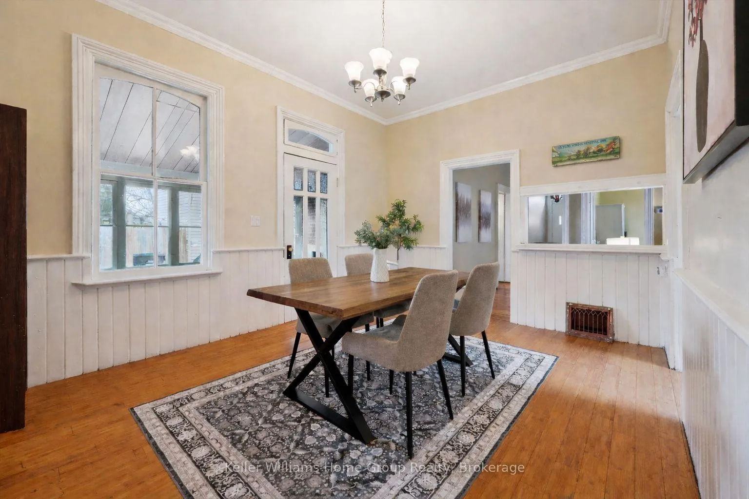 Photo 13 of 98 Hearn Avenue, Guelph, Junction/Onward Willow — HOMEH