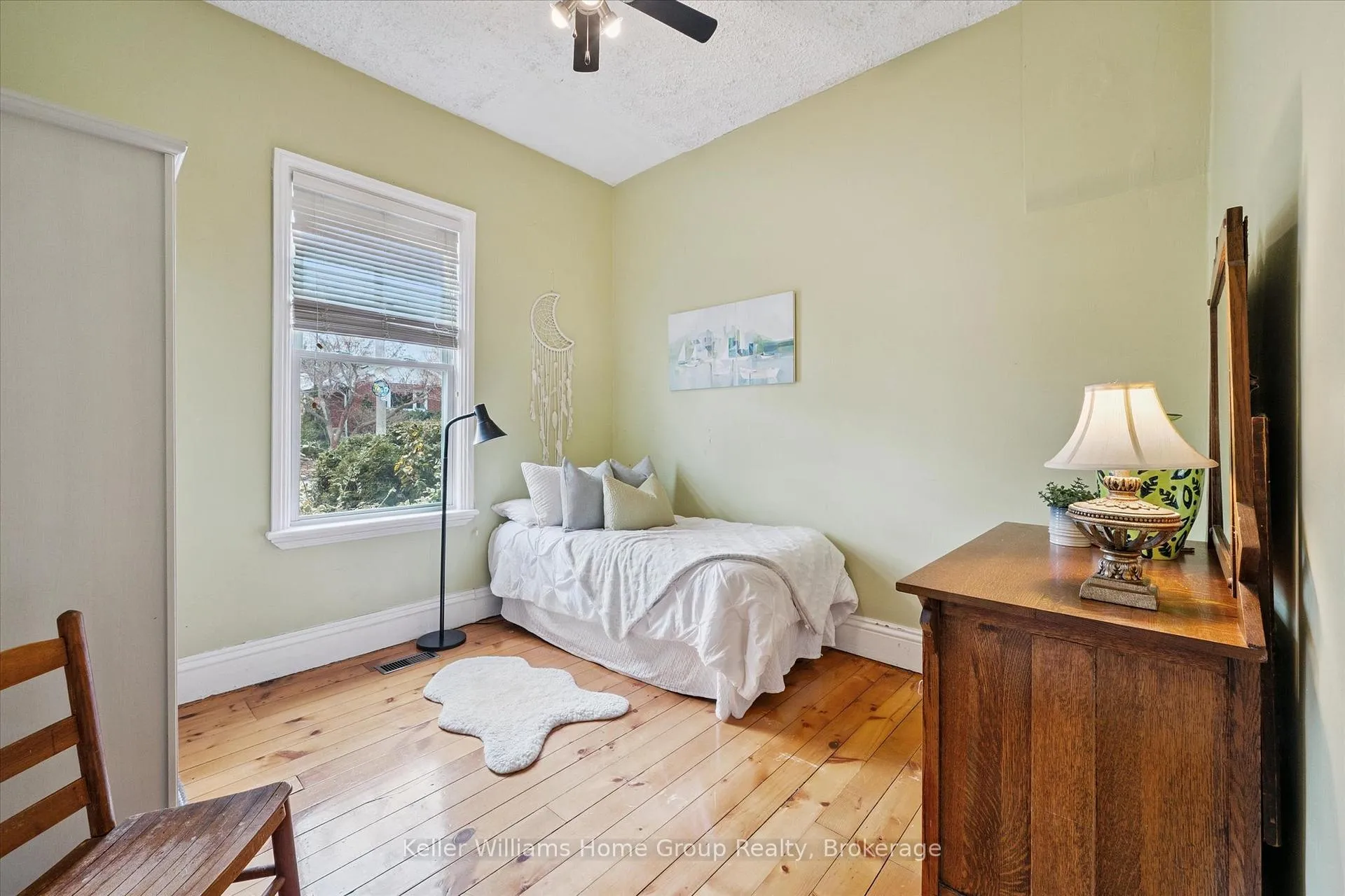 Photo 24 of 98 Hearn Avenue, Guelph, Junction/Onward Willow — HOMEH
