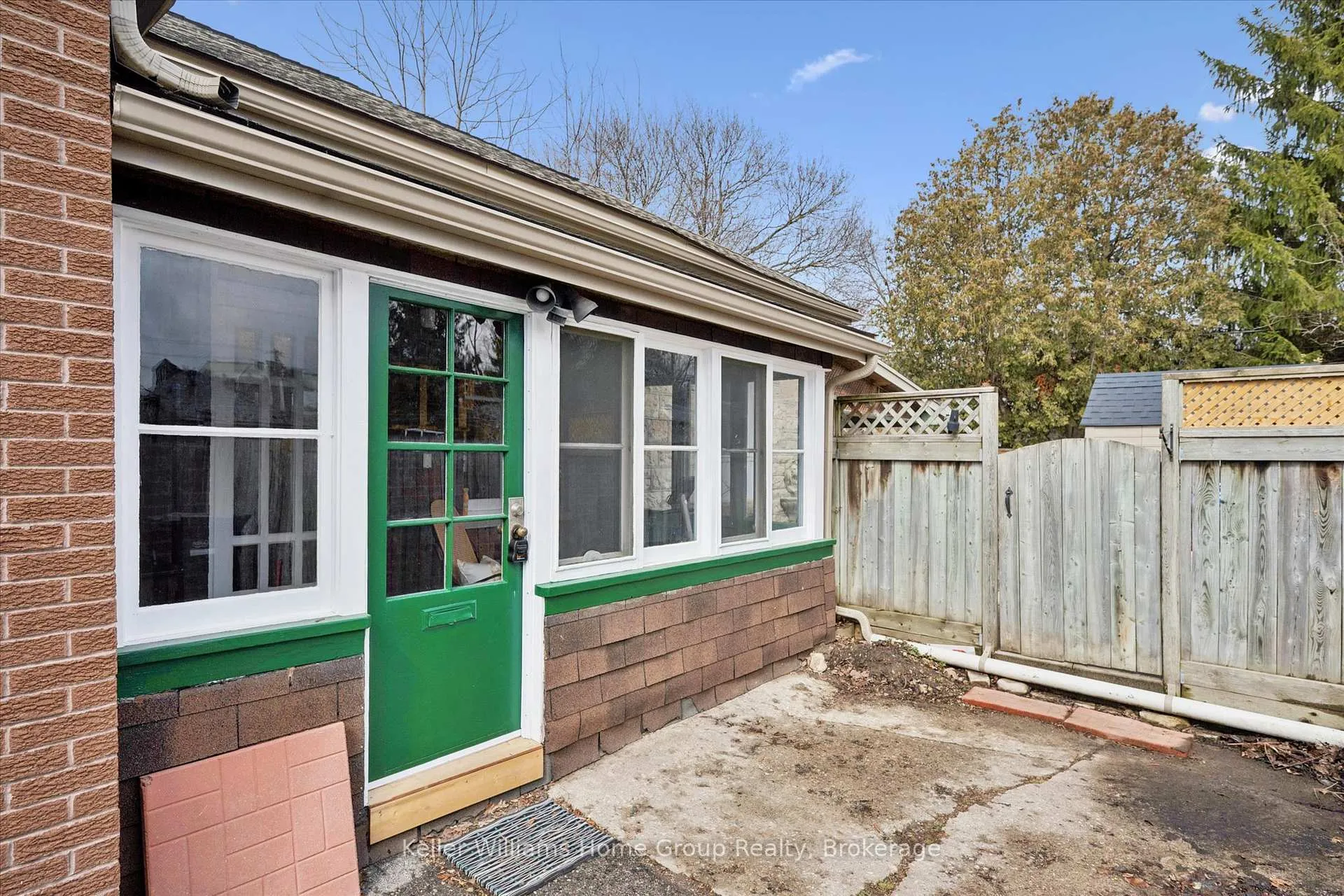 Photo 27 of 98 Hearn Avenue, Guelph, Junction/Onward Willow — HOMEH