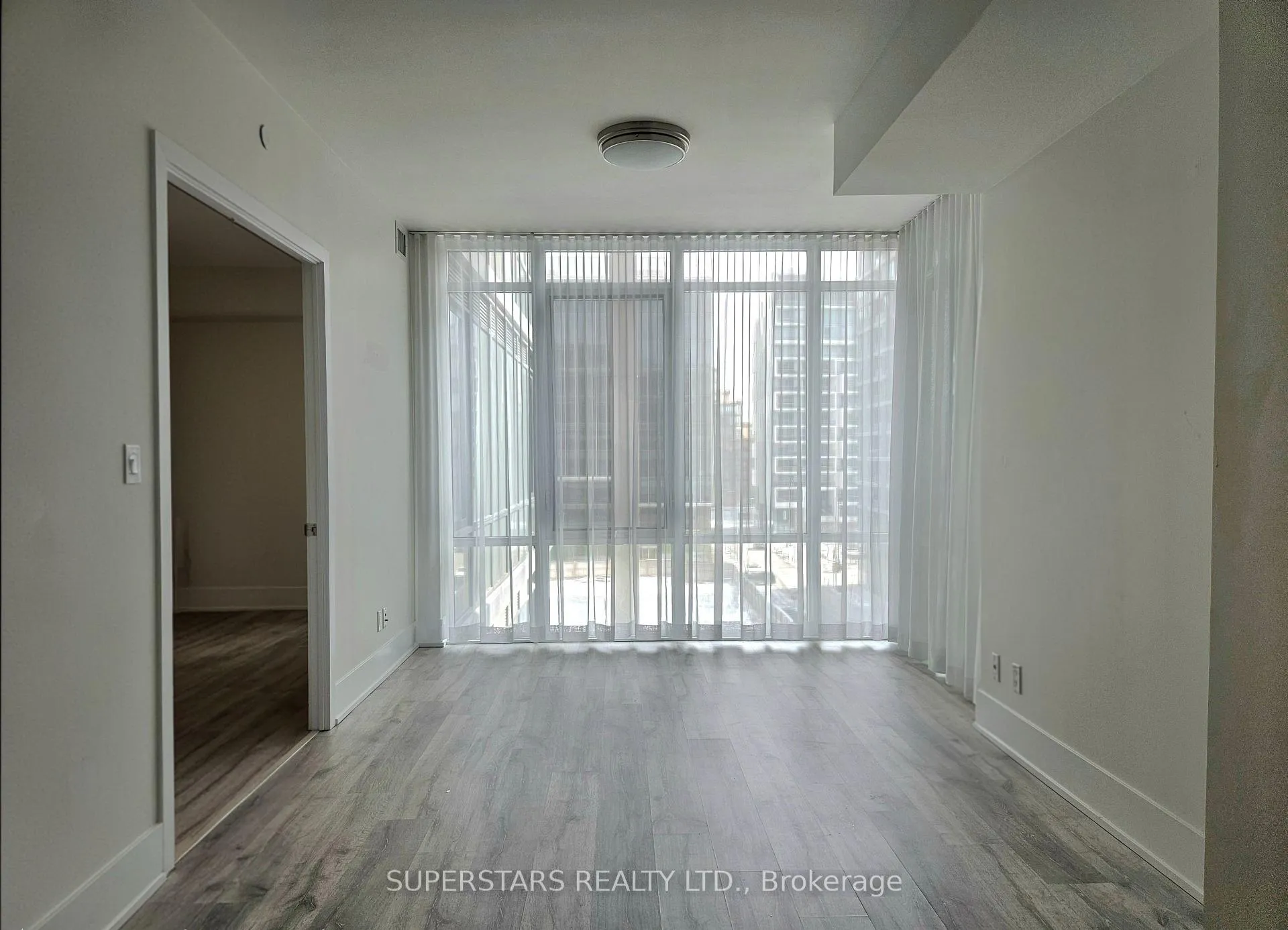 Photo 4 of Unit 503, 15 Merchants' Wharf, Toronto, Waterfront Communities — HOMEH