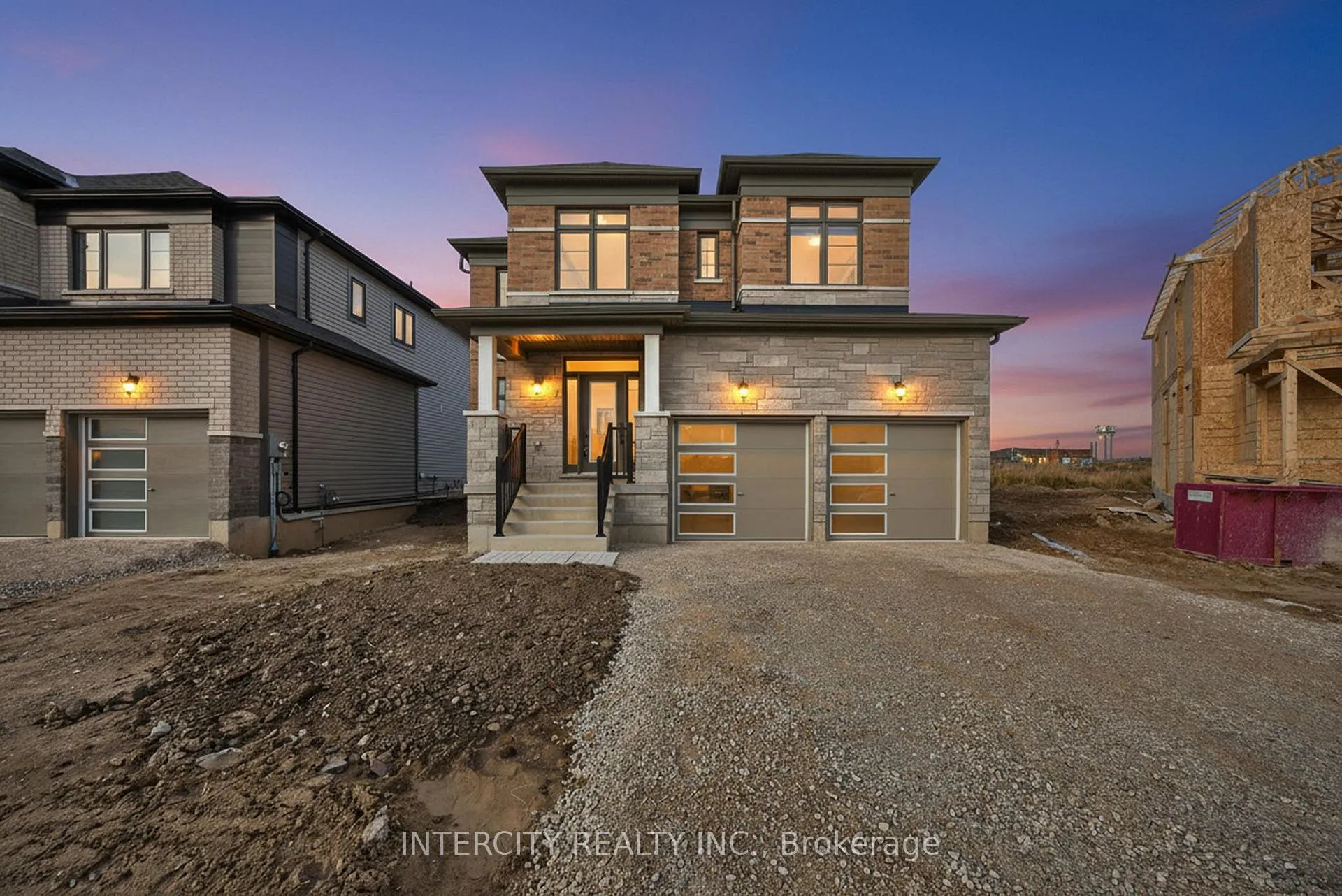 Photo 2 of 28 Legacy Circle, Wasaga Beach — HOMEH