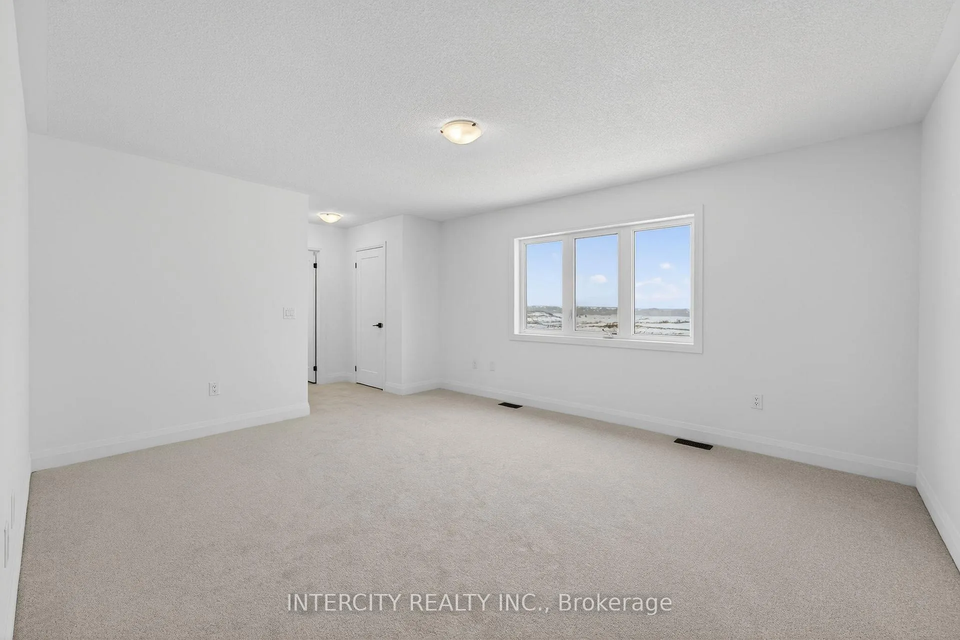 Photo 28 of 28 Legacy Circle, Wasaga Beach — HOMEH
