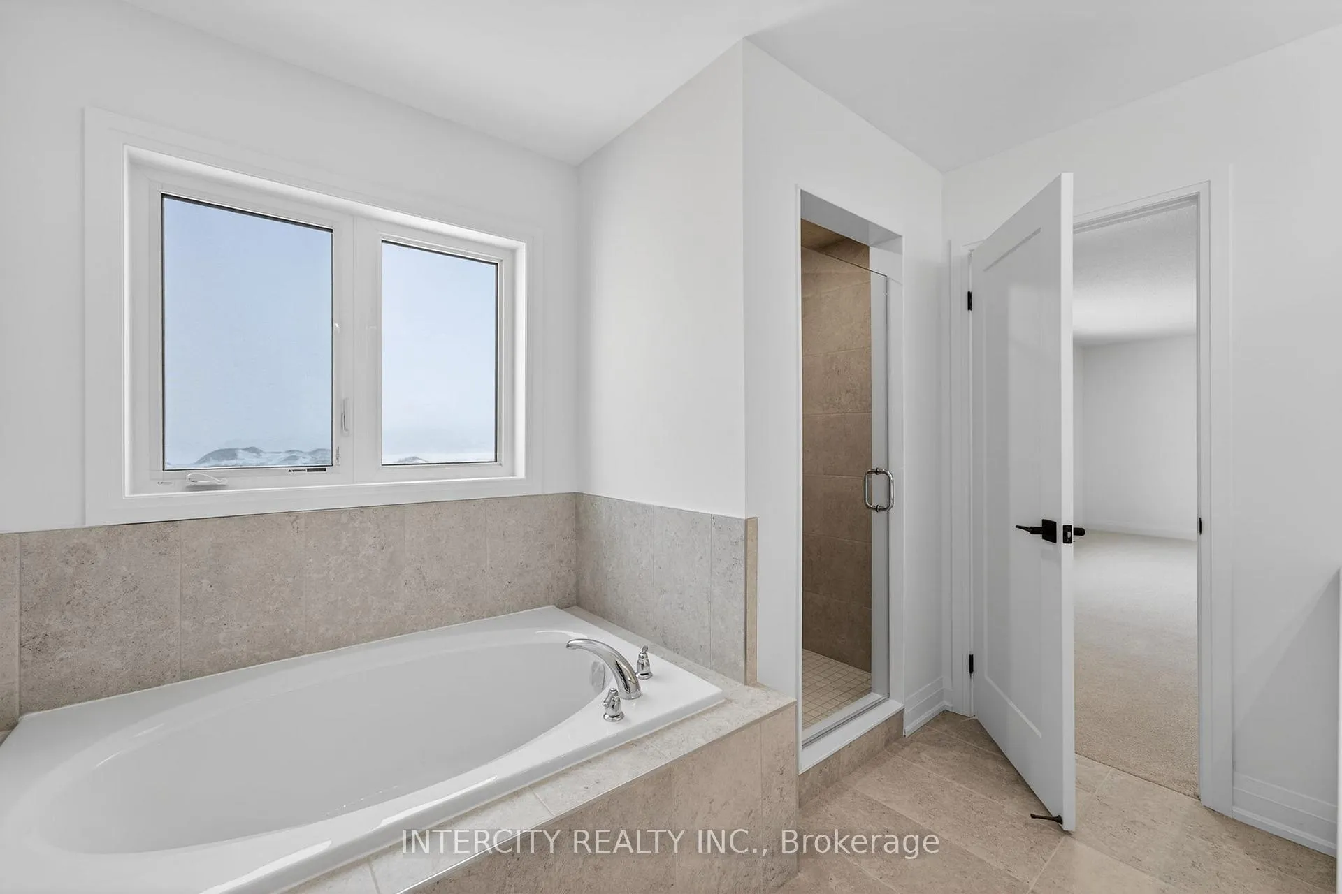Photo 34 of 28 Legacy Circle, Wasaga Beach — HOMEH