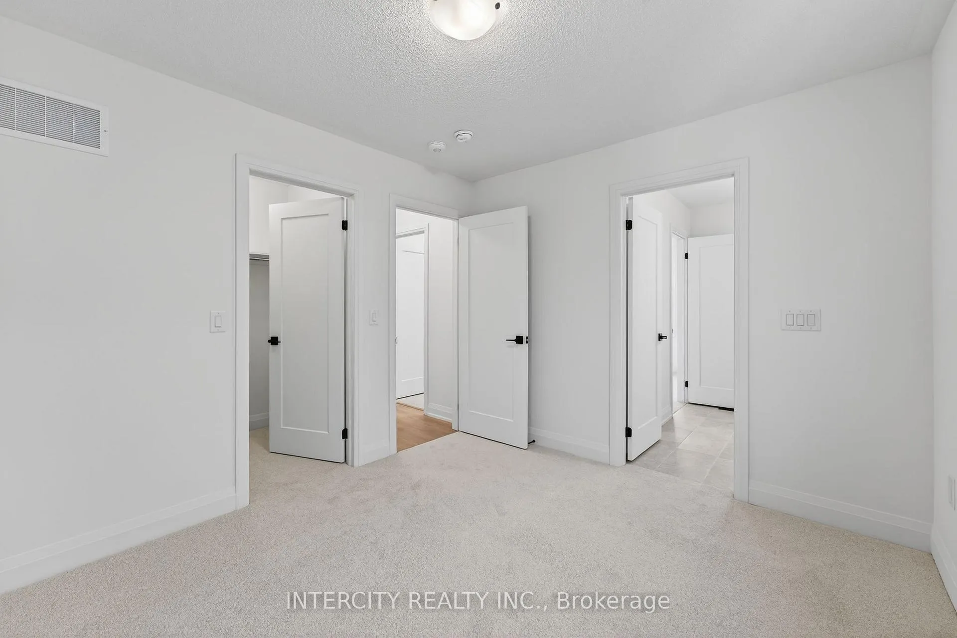 Photo 45 of 28 Legacy Circle, Wasaga Beach — HOMEH