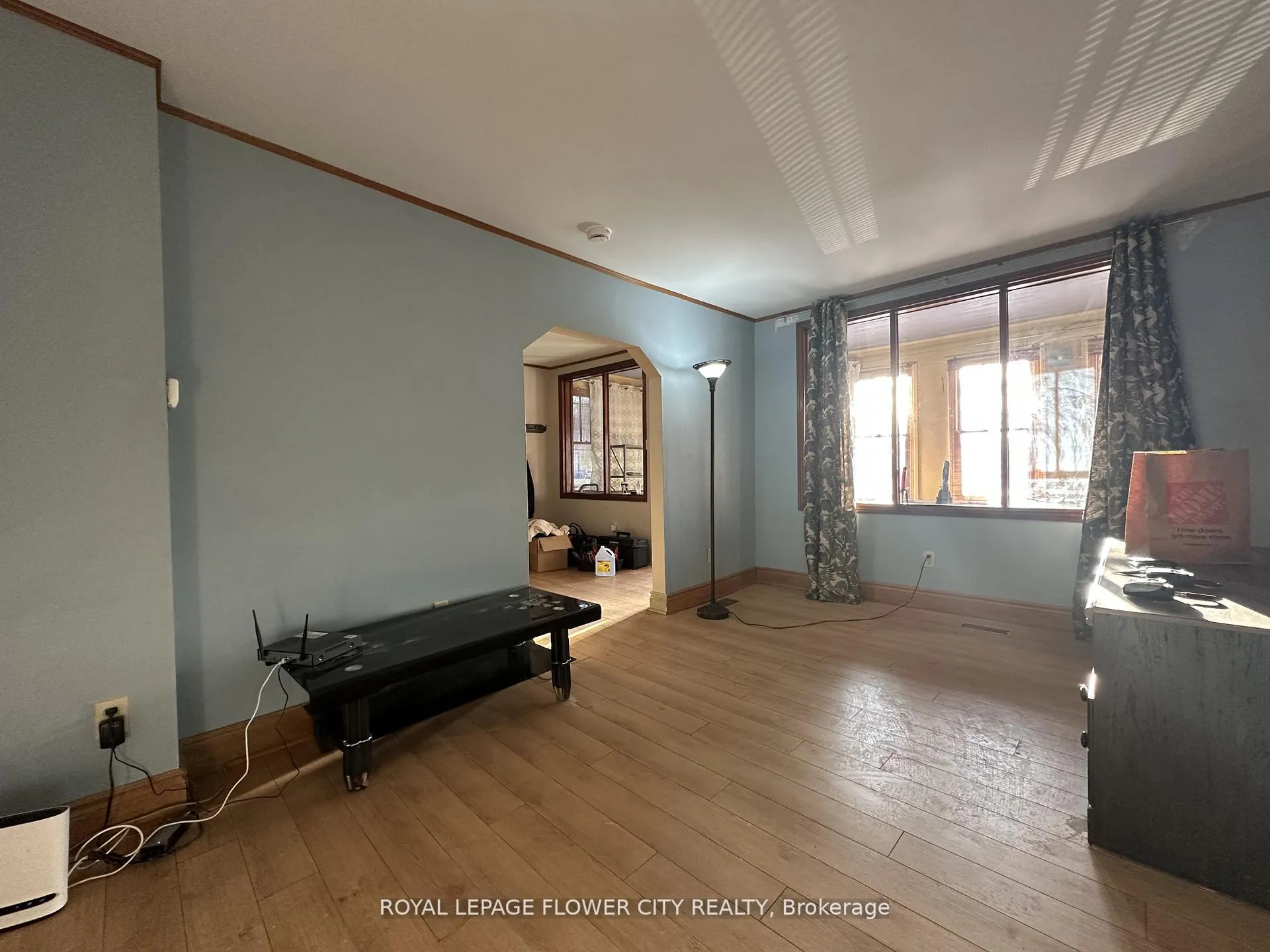 Photo 5 of 1248 Mcewan Avenue, Windsor, Windsor University District — HOMEH