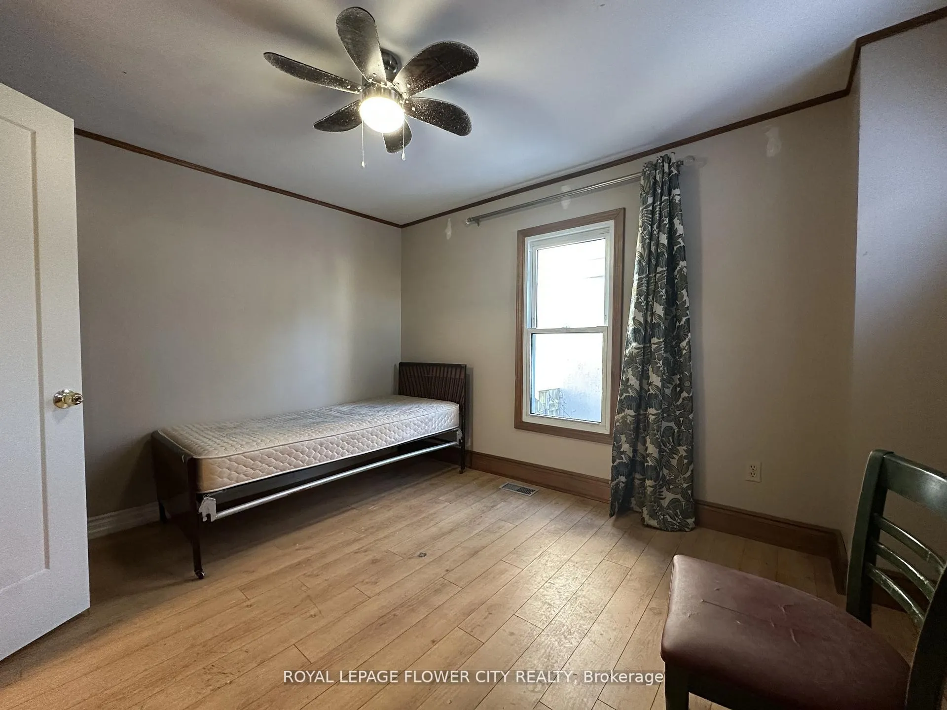 Photo 8 of 1248 Mcewan Avenue, Windsor, Windsor University District — HOMEH