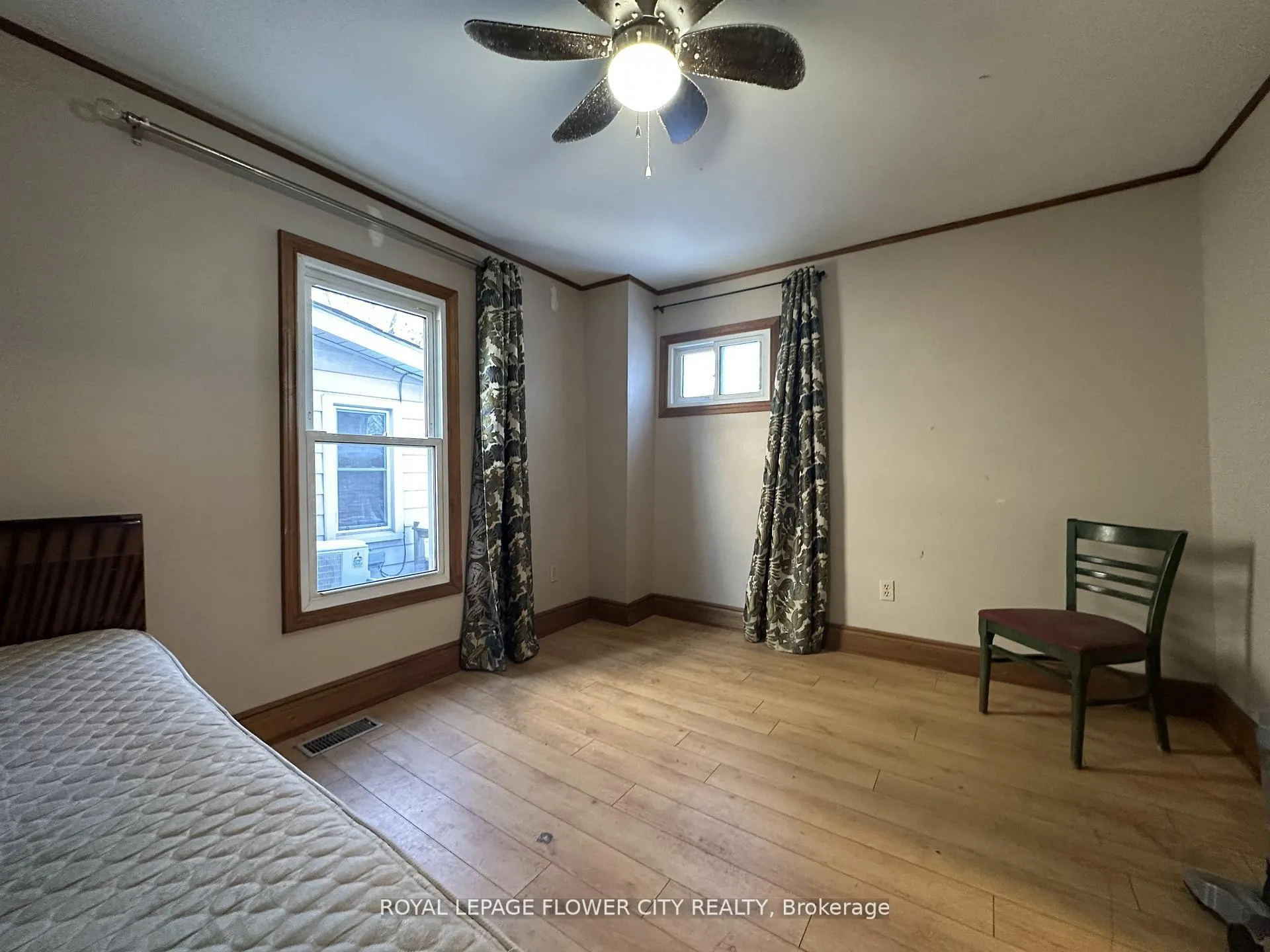 Photo 9 of 1248 Mcewan Avenue, Windsor, Windsor University District — HOMEH